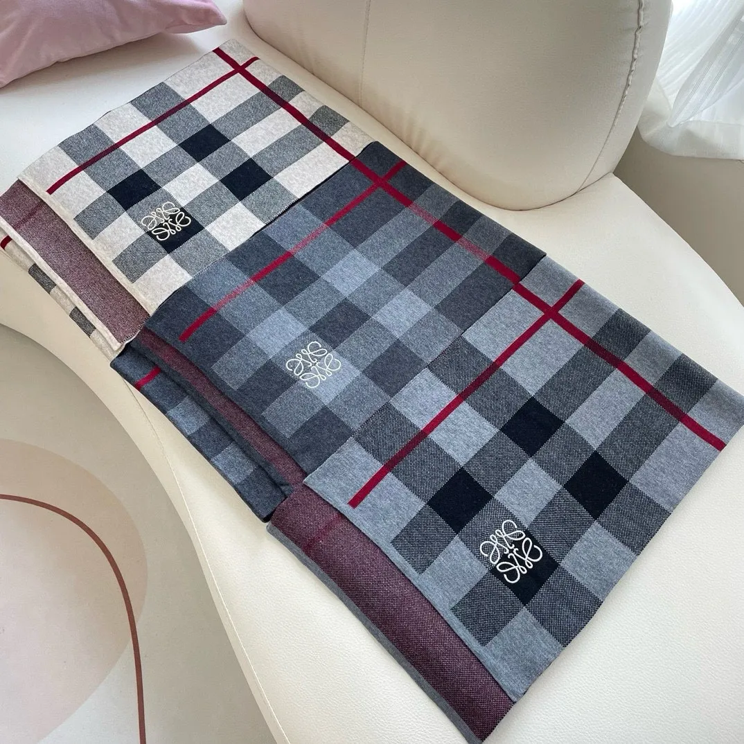 【LOEWE ロエベ】スカーフ32*180CM   241109