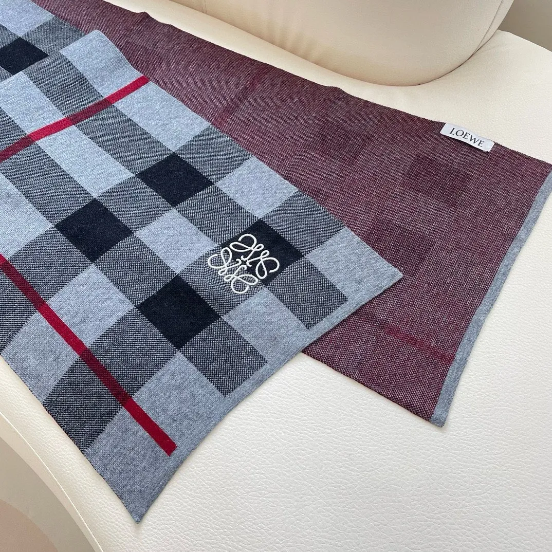 【LOEWE ロエベ】スカーフ32*180CM   241109
