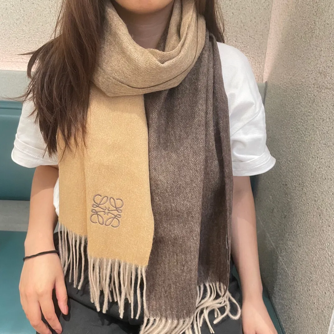 【LOEWE ロエベ】スカーフ32*180CM   241109