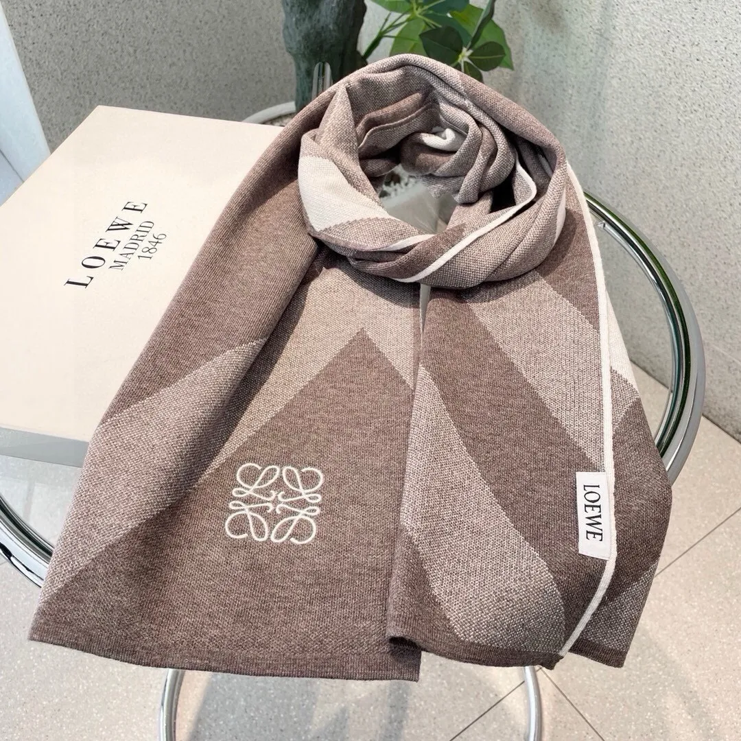 【LOEWE ロエベ】スカーフ32*180CM   241109