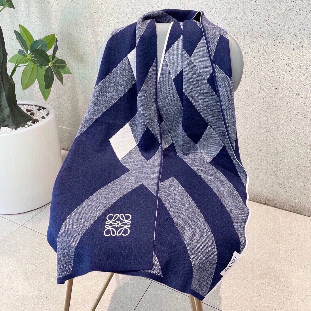 【LOEWE ロエベ】スカーフ32*180CM   241109