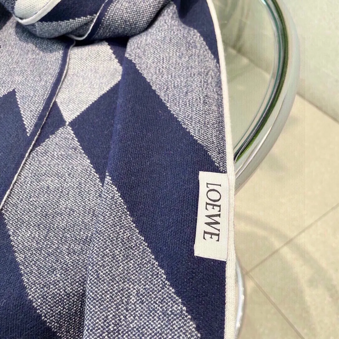【LOEWE ロエベ】スカーフ32*180CM   241109