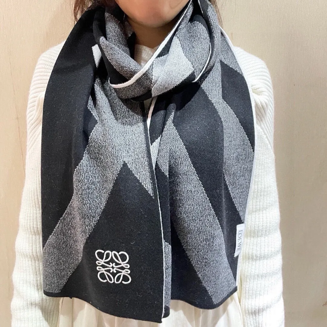 【LOEWE ロエベ】スカーフ32*180CM   241109