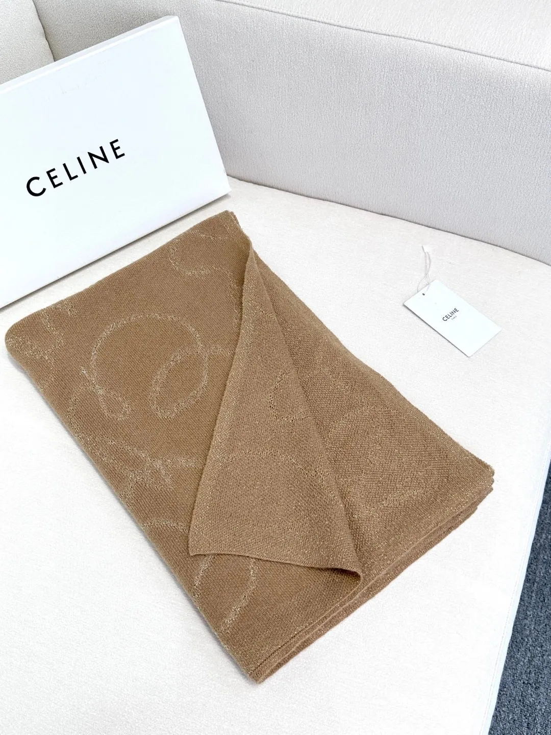 【CELINE セリーヌ】スカーフ  62*195CM  241108