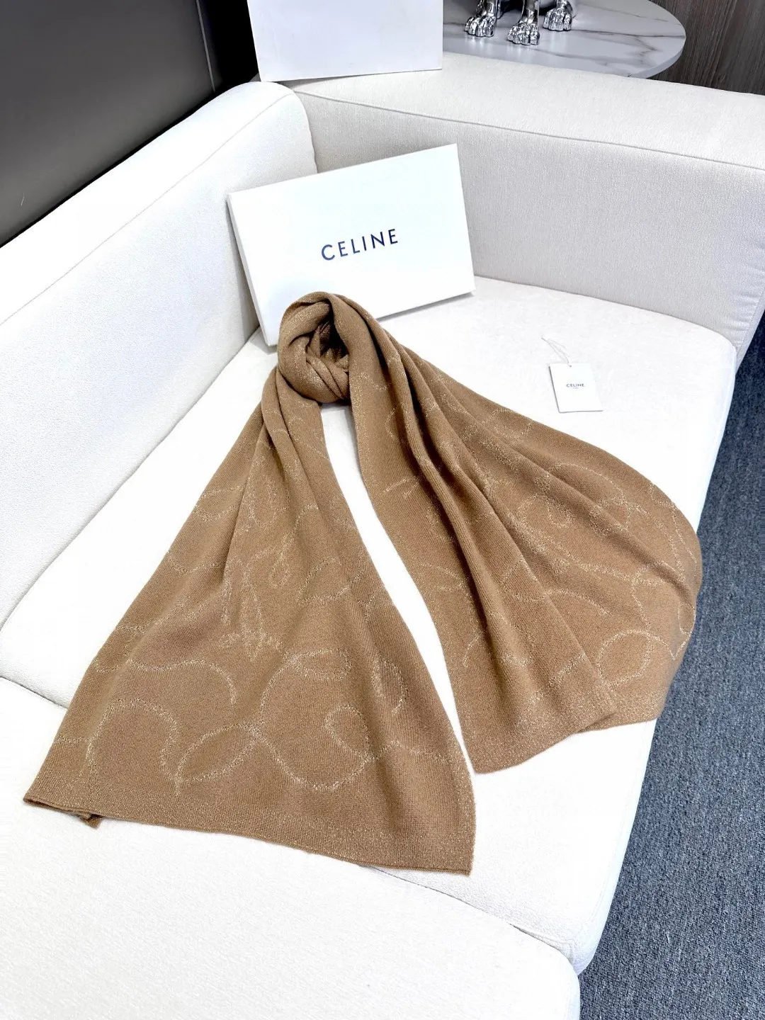【CELINE セリーヌ】スカーフ  62*195CM  241108