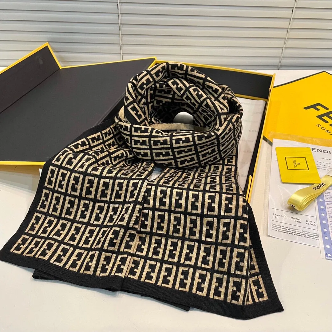 【FENDI  フェンディ】スカーフ32*200CM   241109