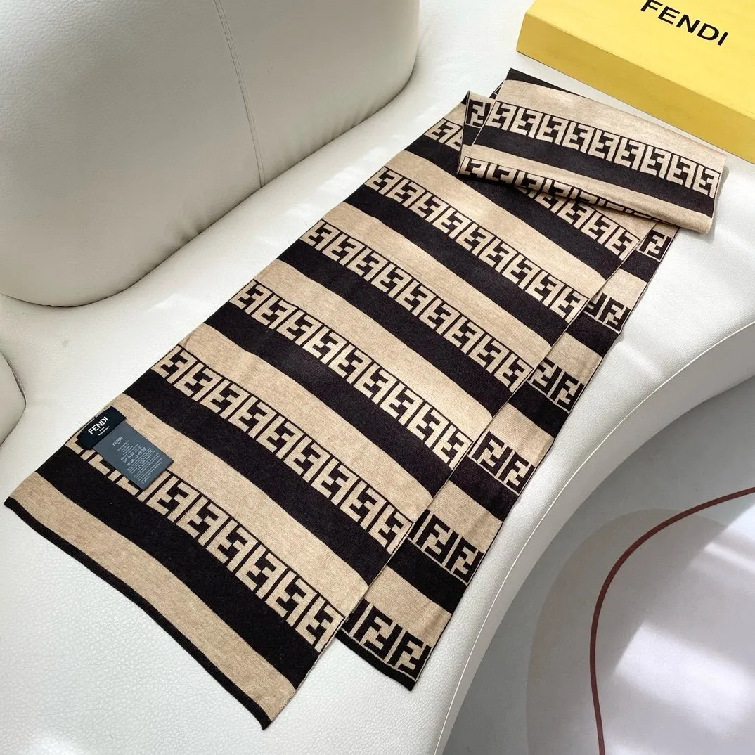 【FENDI  フェンディ】スカーフ32*180CM   241109