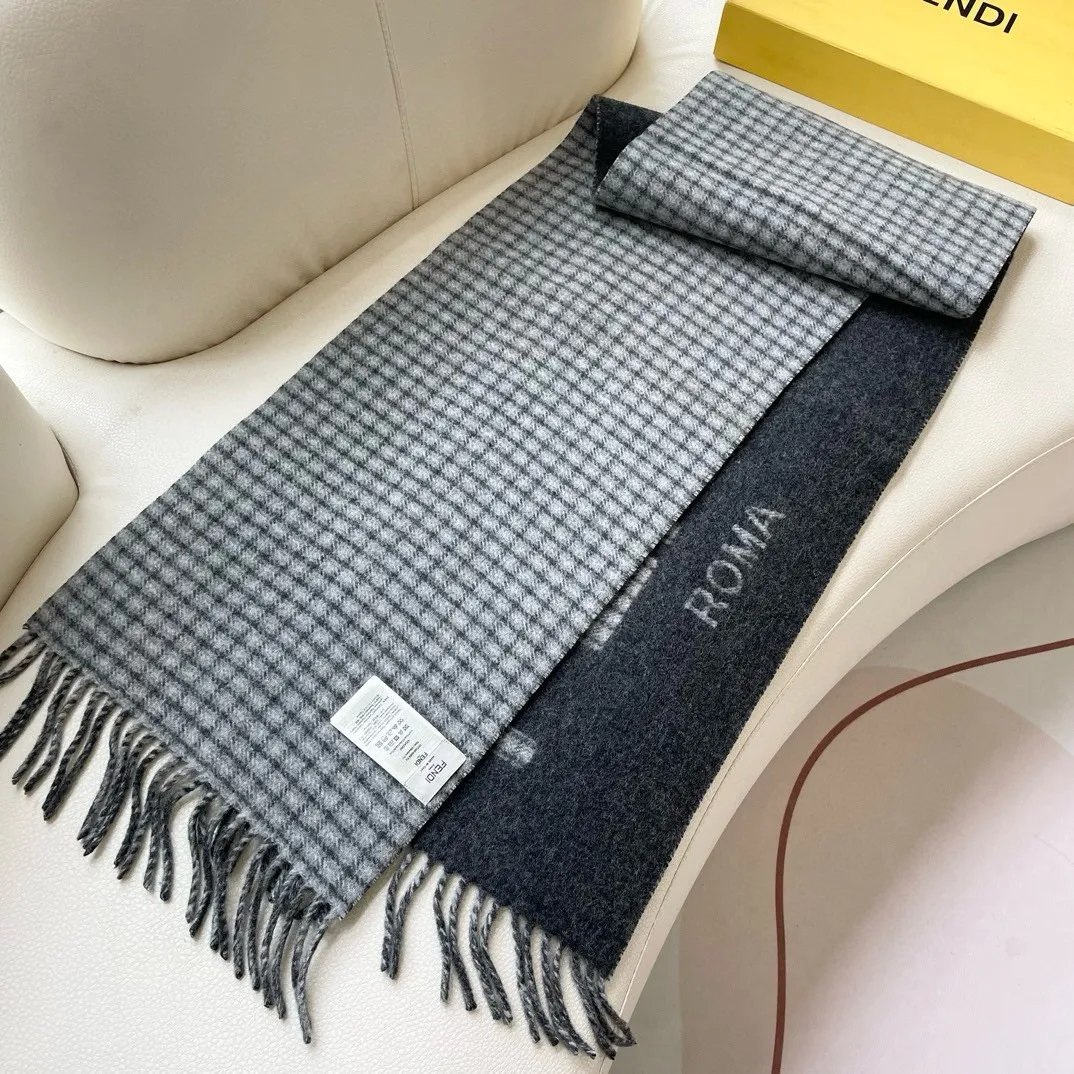 【FENDI  フェンディ】スカーフ30*180CM   241109