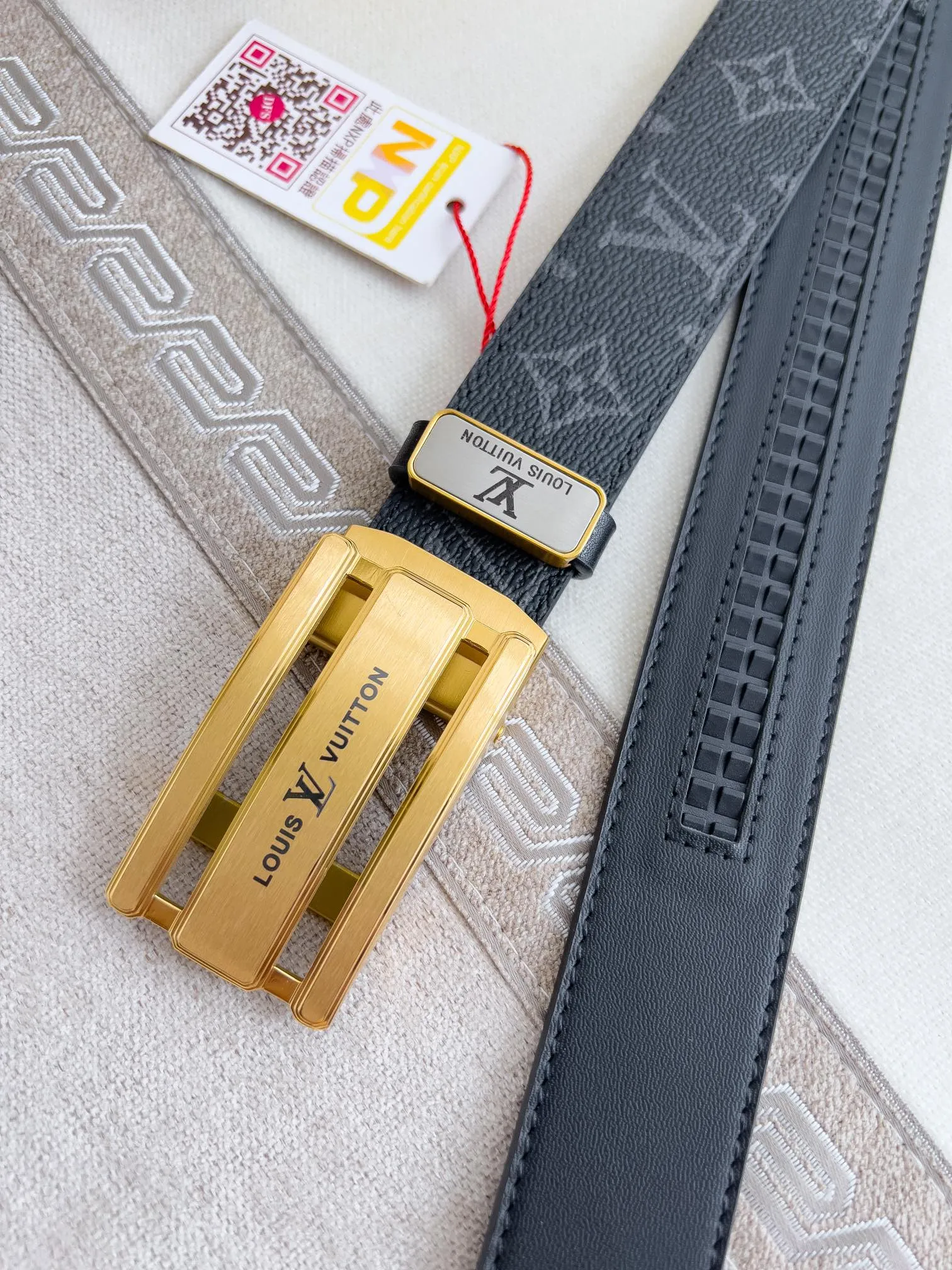 LV【LOUIS VUITTON】(ルイヴィトン) 3.5cmベルト メンズ  240903
