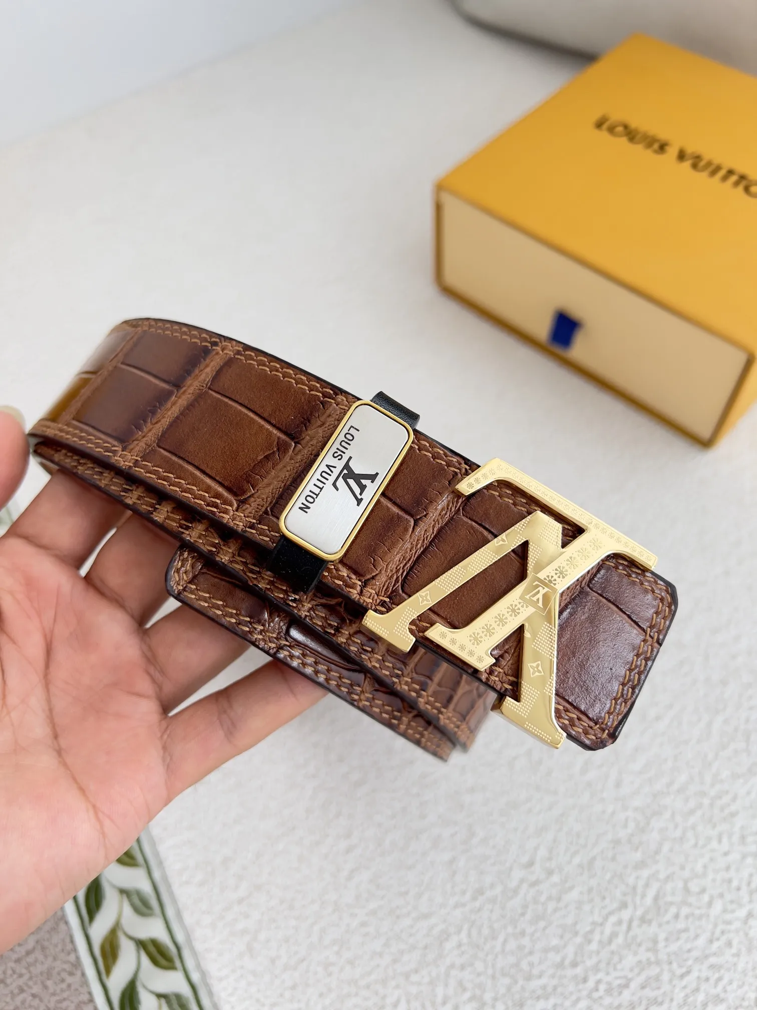 【LOUIS VUITTON】(ルイヴィトン) 3.8cmベルト メンズ  24706