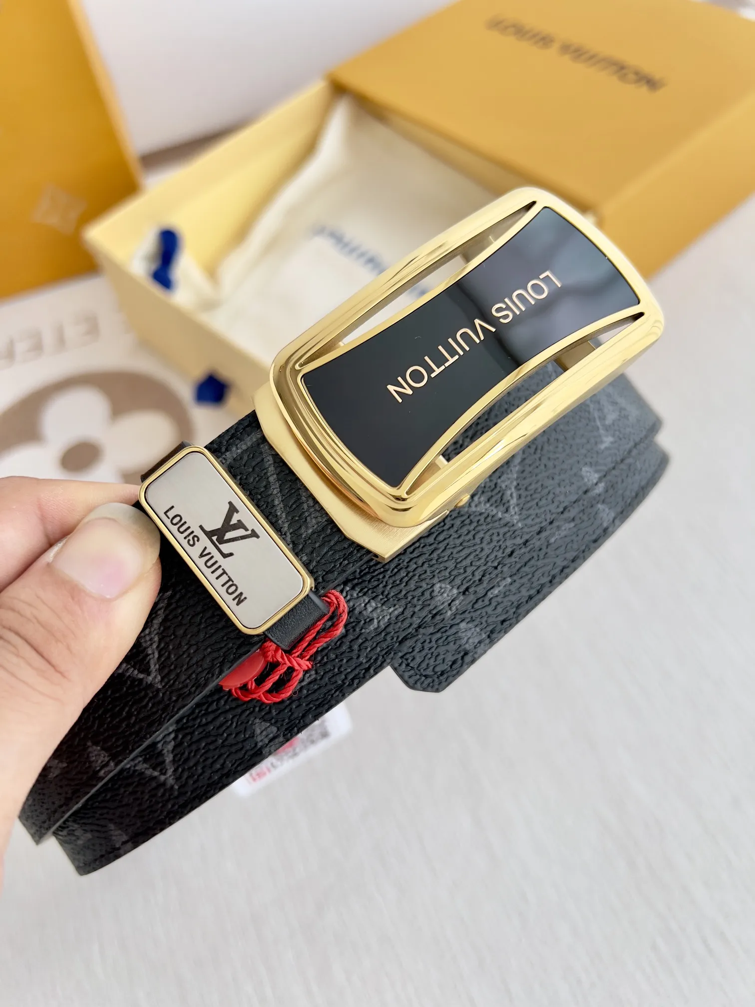 【LOUIS VUITTON】(ルイヴィトン) 3.5cmベルト メンズ