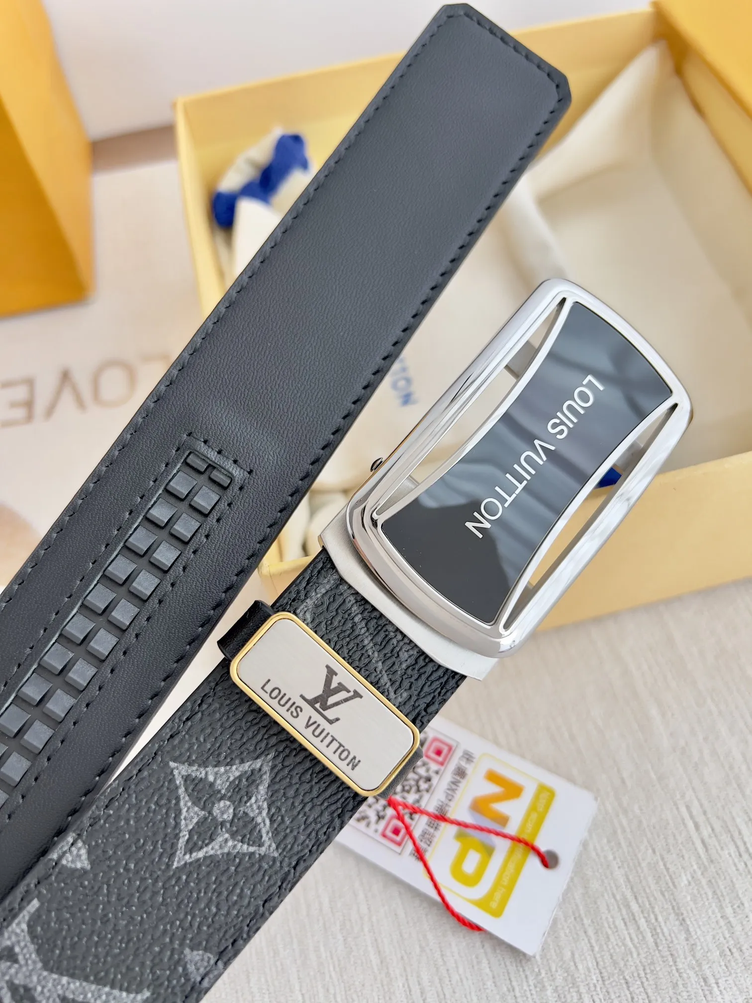 【LOUIS VUITTON】(ルイヴィトン) 3.5cmベルト メンズ