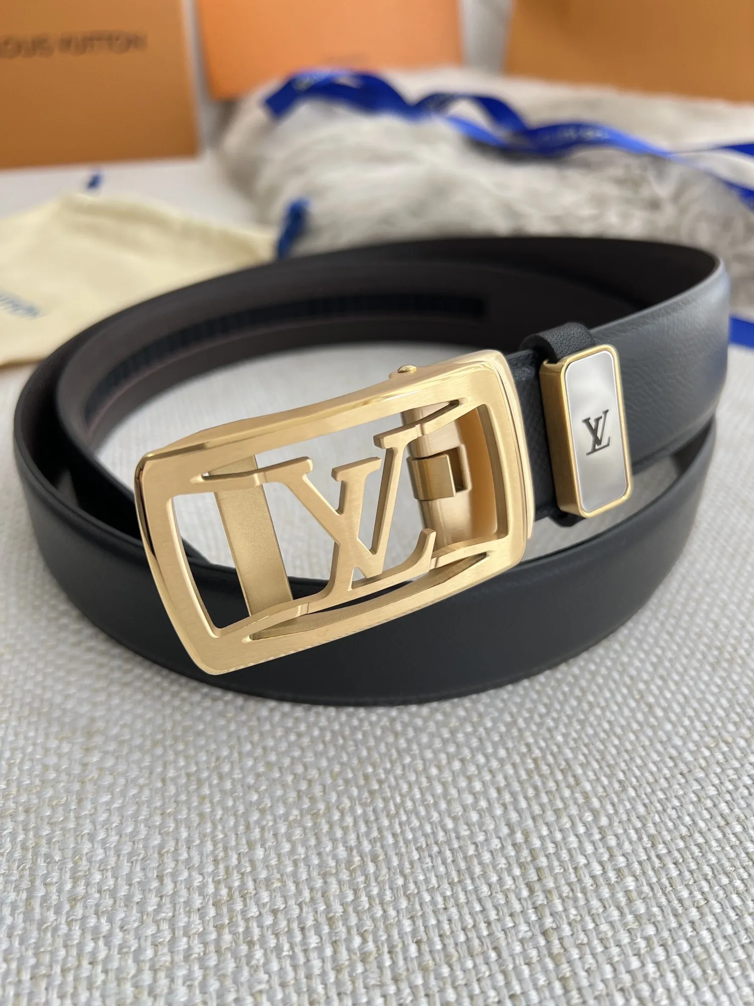 【LOUIS VUITTON】(ルイヴィトン) 3.5cmベルト メンズ