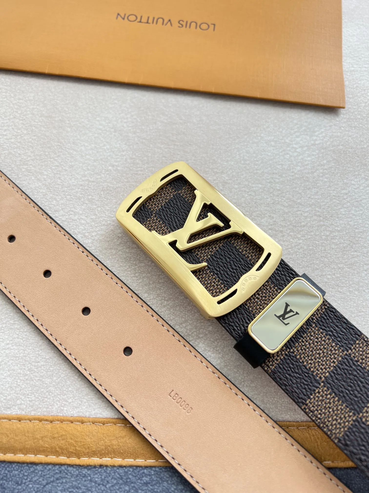 【LOUIS VUITTON】(ルイヴィトン) 3.8cm   ベルト メンズ