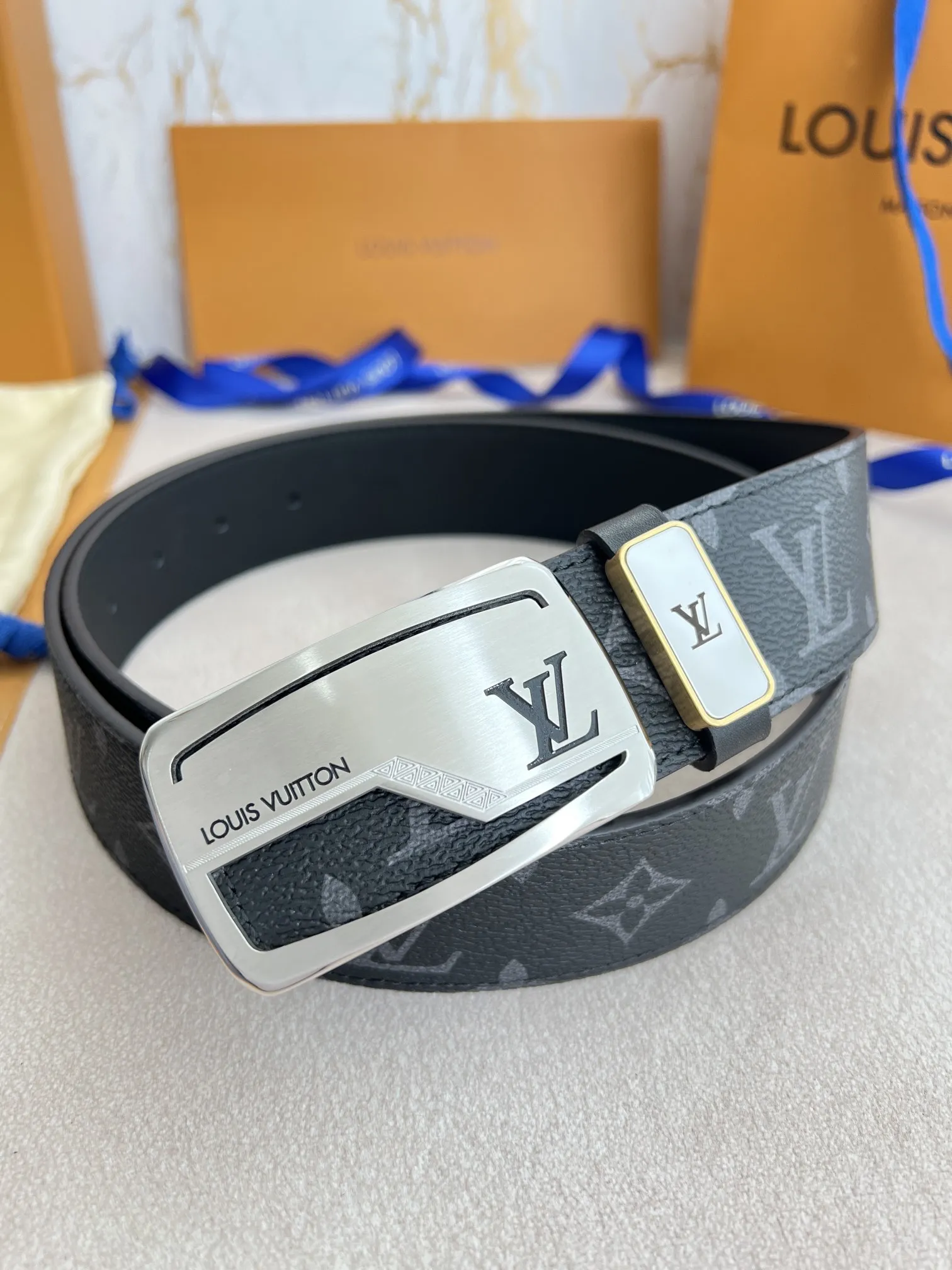【LOUIS VUITTON】(ルイヴィトン) 3.8cm   ベルト メンズ