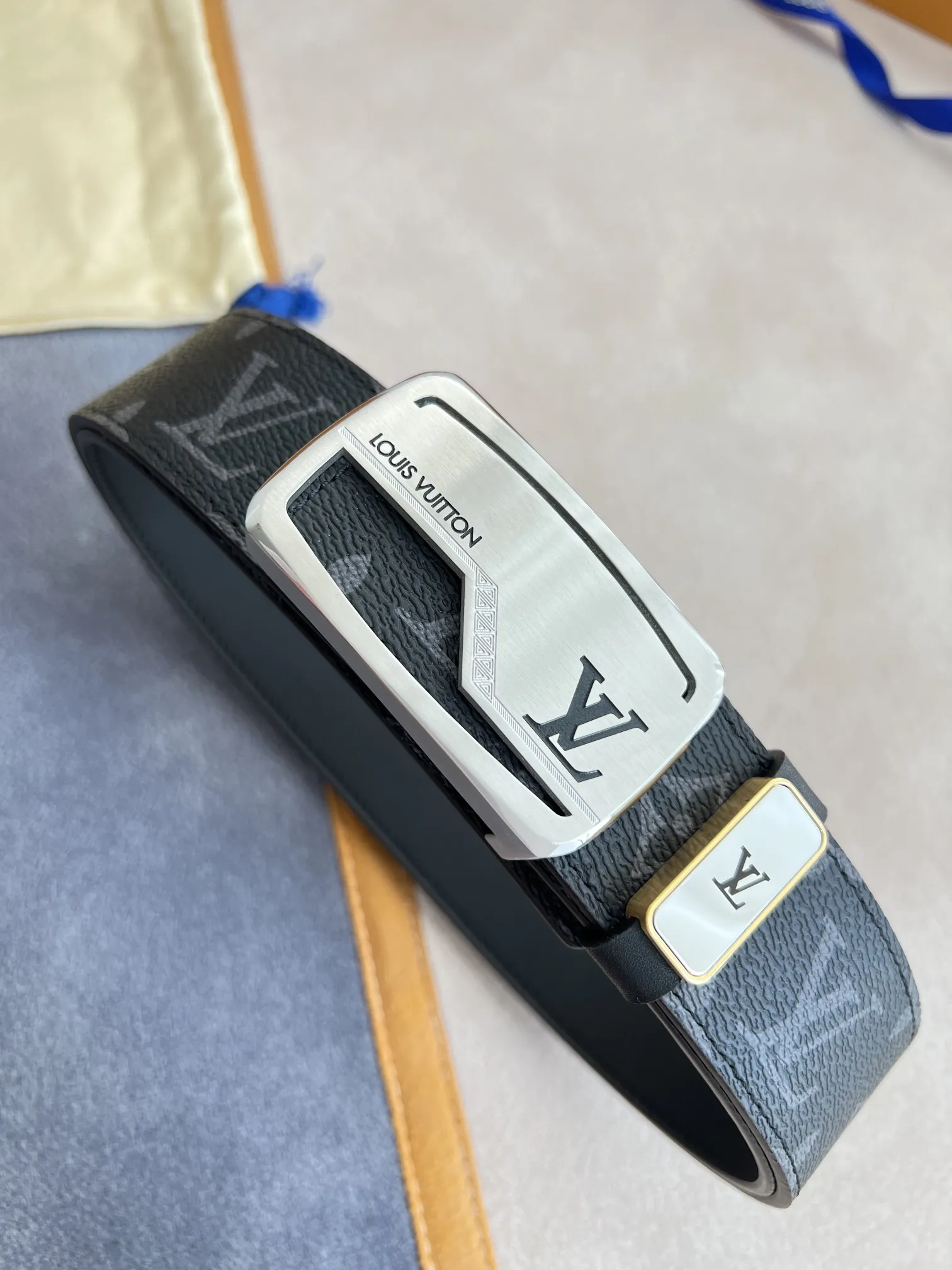 【LOUIS VUITTON】(ルイヴィトン) 3.8cm   ベルト メンズ