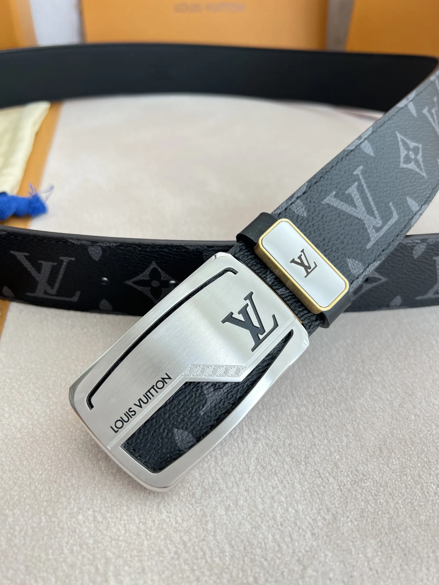【LOUIS VUITTON】(ルイヴィトン) 3.8cm   ベルト メンズ
