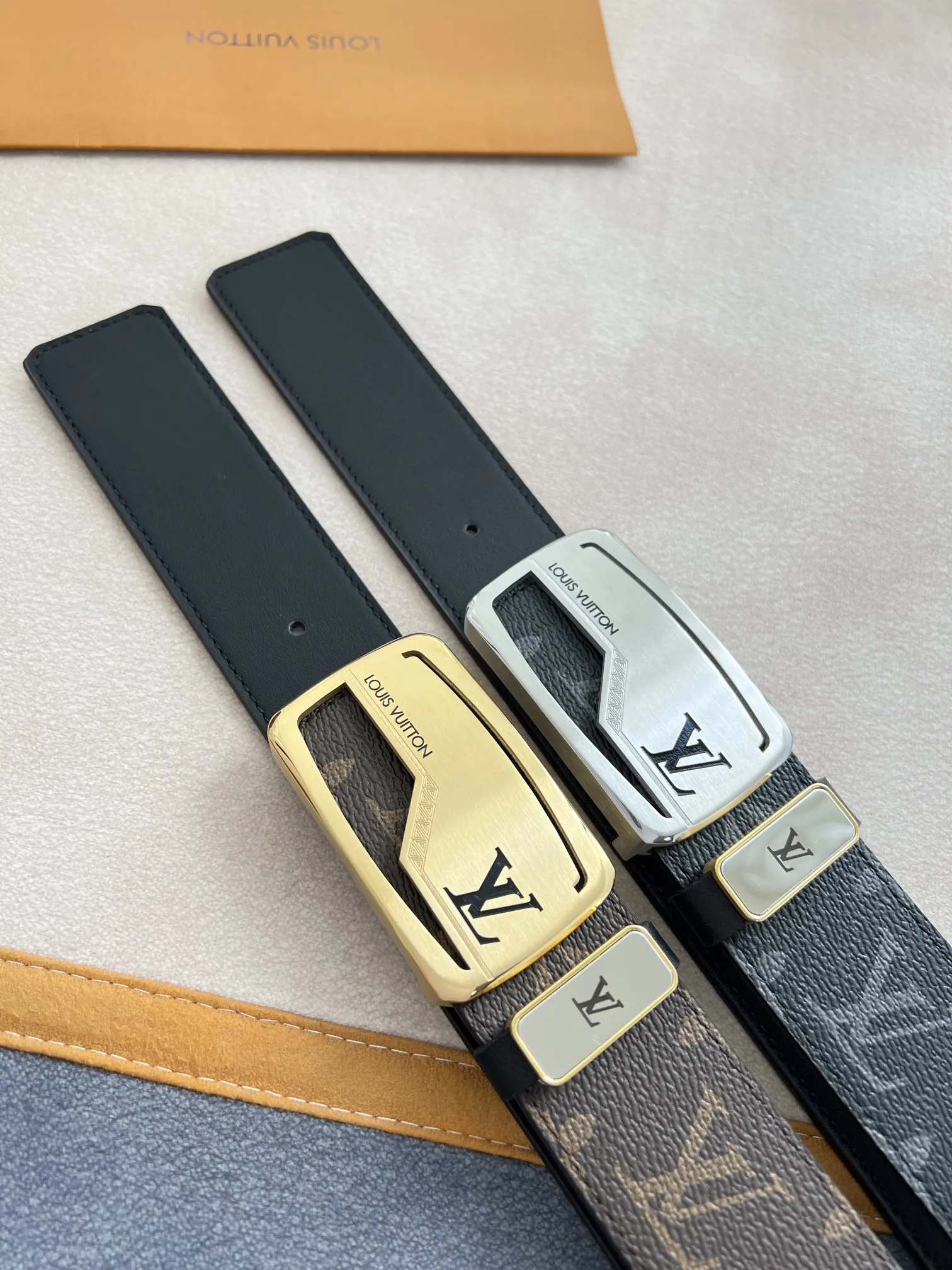 【LOUIS VUITTON】(ルイヴィトン) 3.8cm   ベルト メンズ