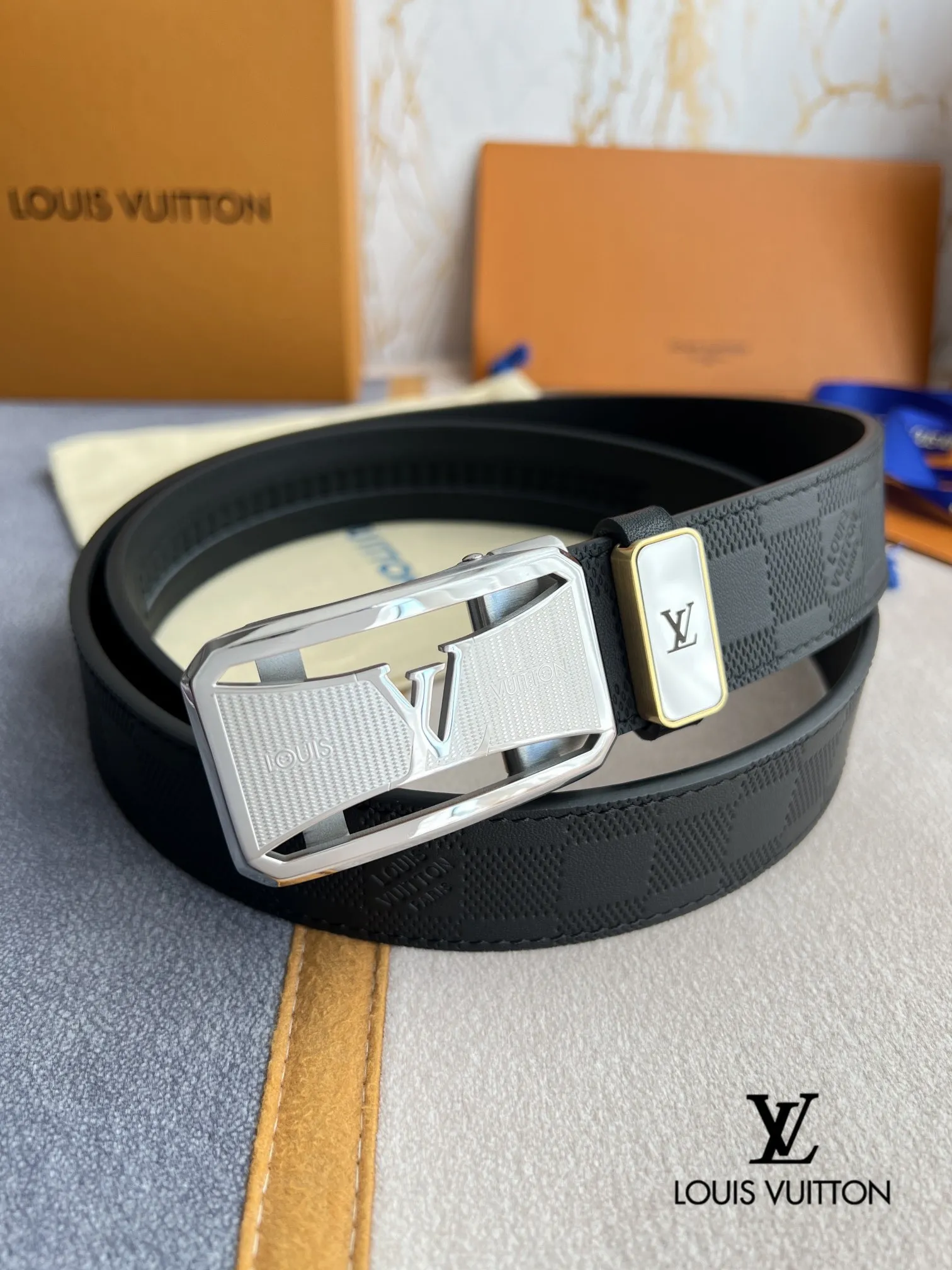 【 LOUIS VUITTON】(ルイヴィトン) 3.5cmベルト メンズ