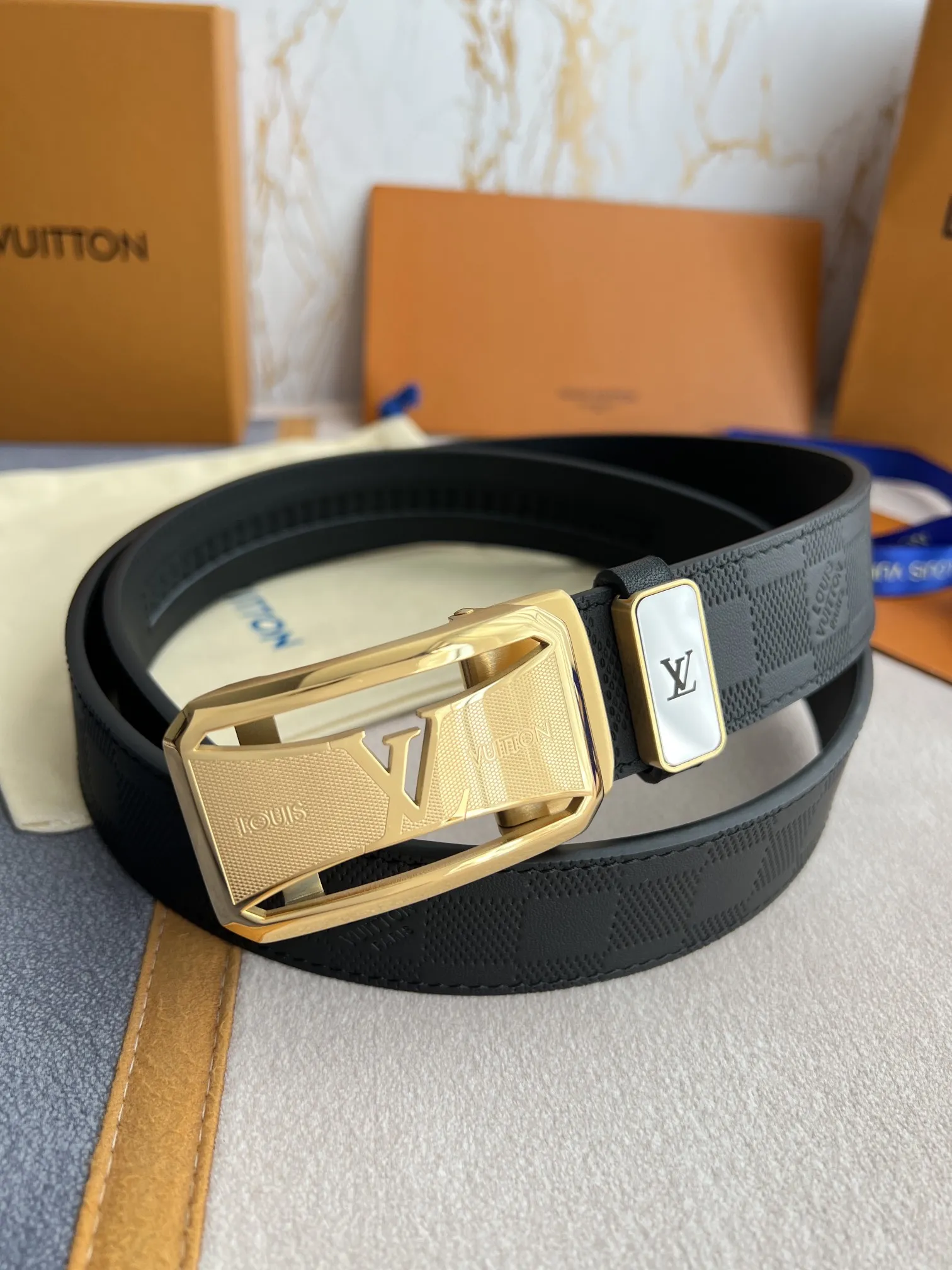 【 LOUIS VUITTON】(ルイヴィトン) 3.5cmベルト メンズ