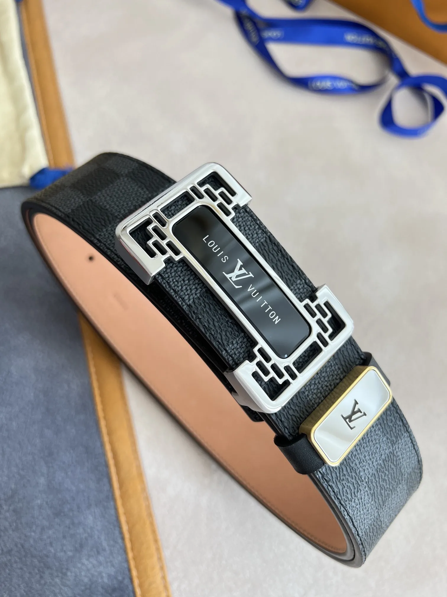 【 LOUIS VUITTON】(ルイヴィトン) 3.8cmベルト メンズ