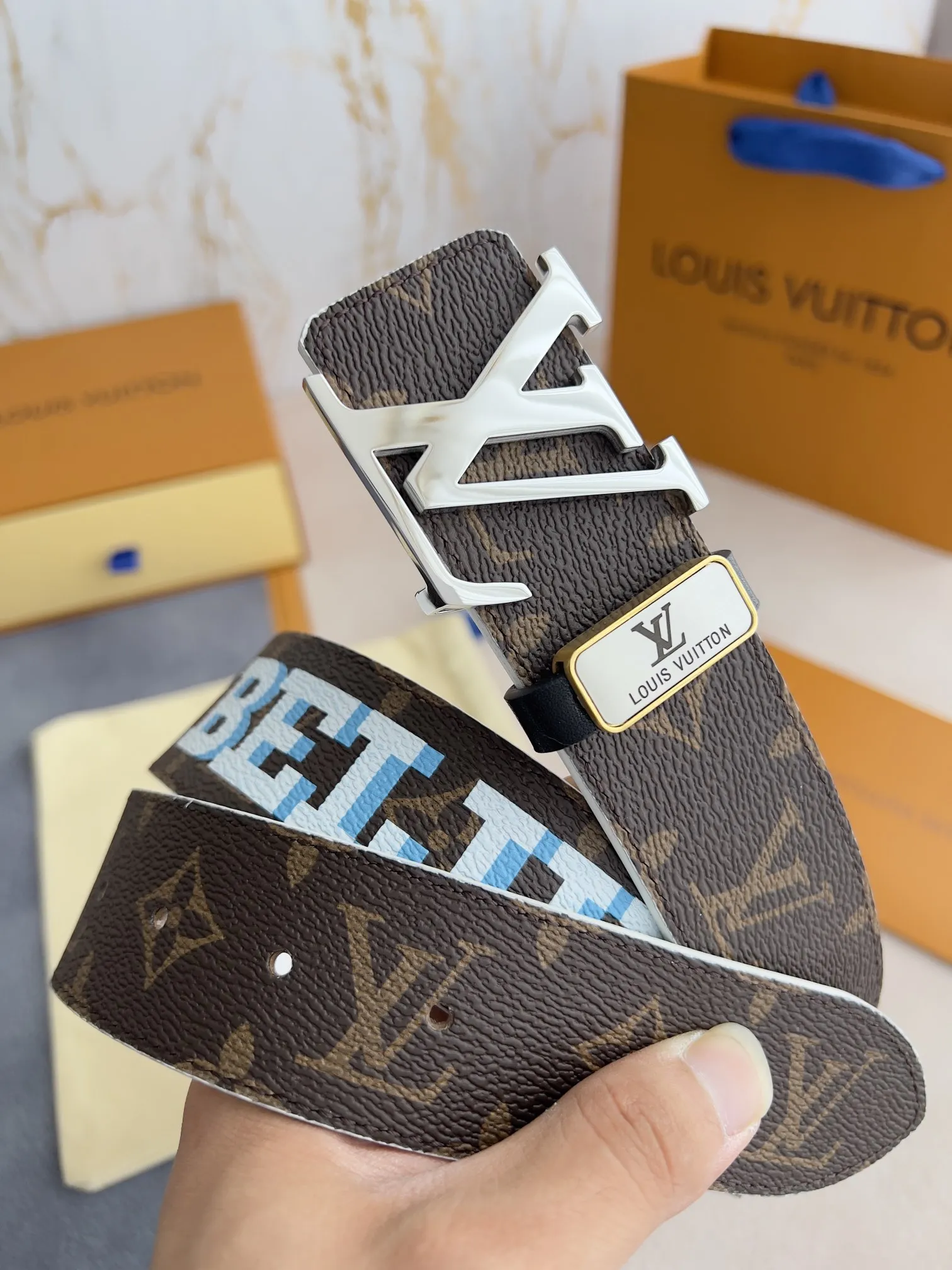 【 LOUIS VUITTON】(ルイヴィトン) 3.8cmベルト メンズ