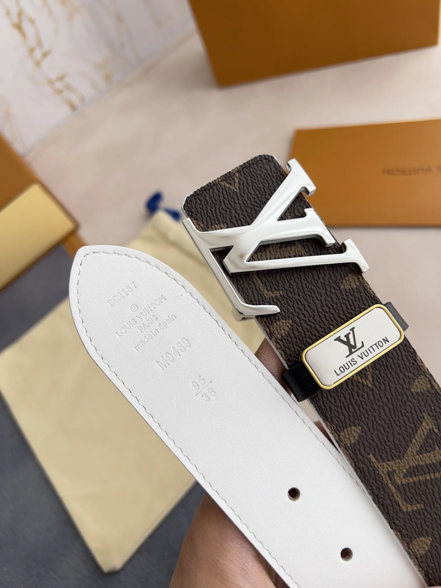 【 LOUIS VUITTON】(ルイヴィトン) 3.8cmベルト メンズ
