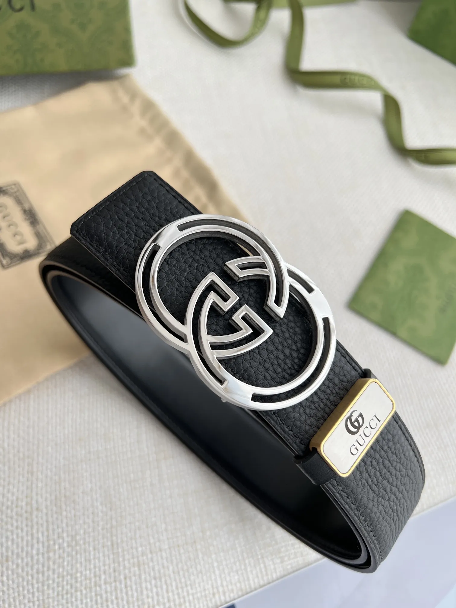 【GUCCI】(クッチ) 3.8cm   ベルト メンズ