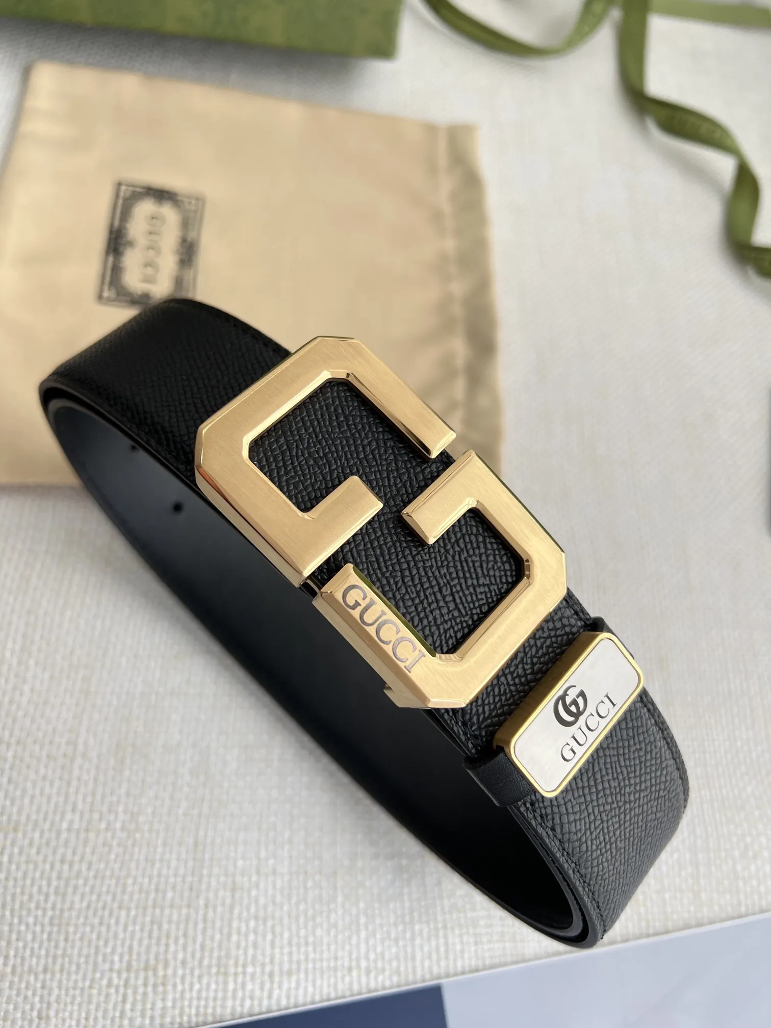 【GUCCI】(クッチ) 3.8cm   ベルト メンズ