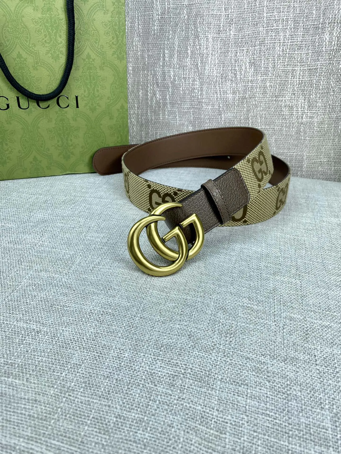 【GUCCI】(クッチ) 4.0cm   ベルト メンズ