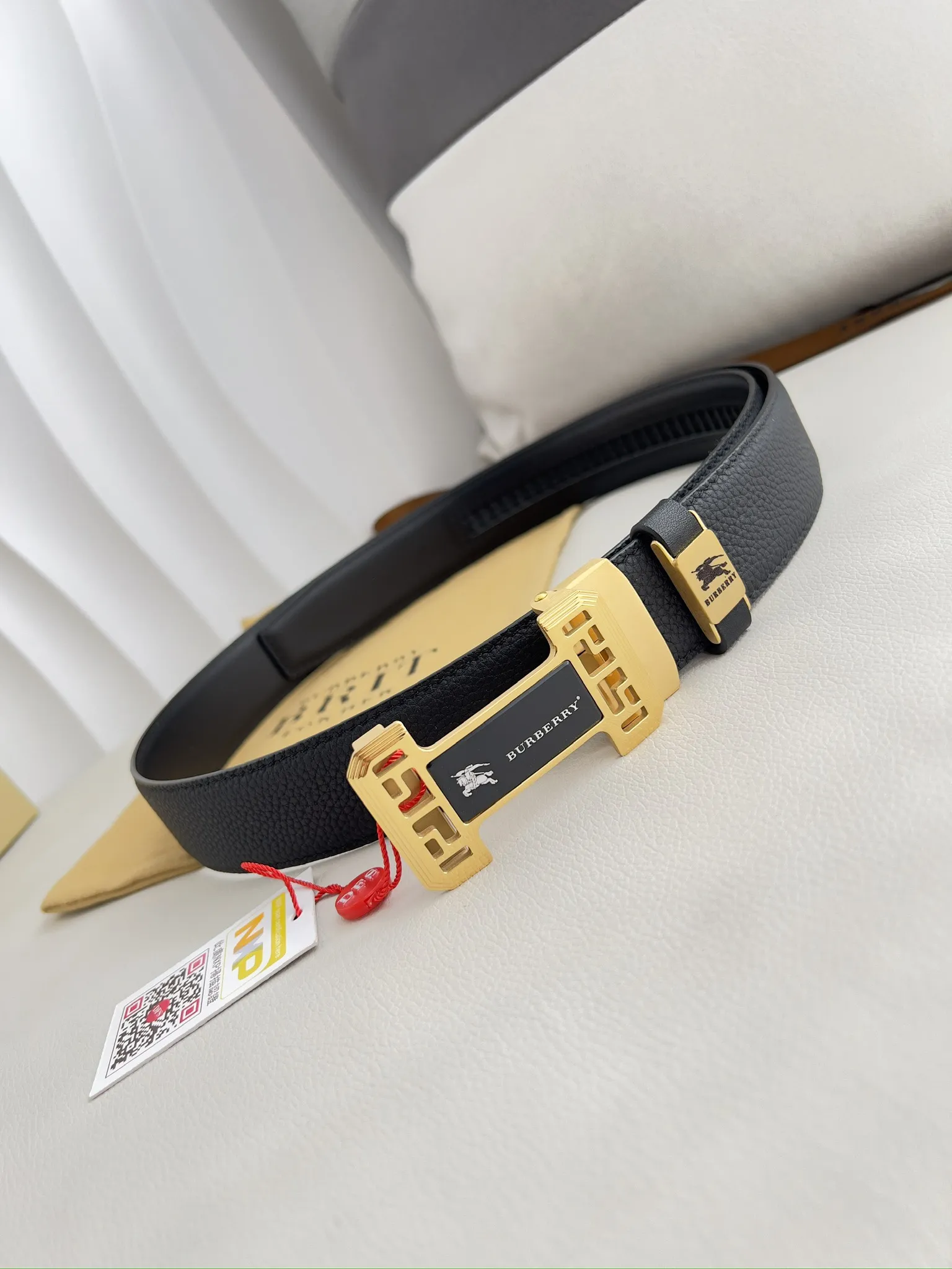【BURBERRY 】(バーバリー) 3.5cmベルト メンズ 240904