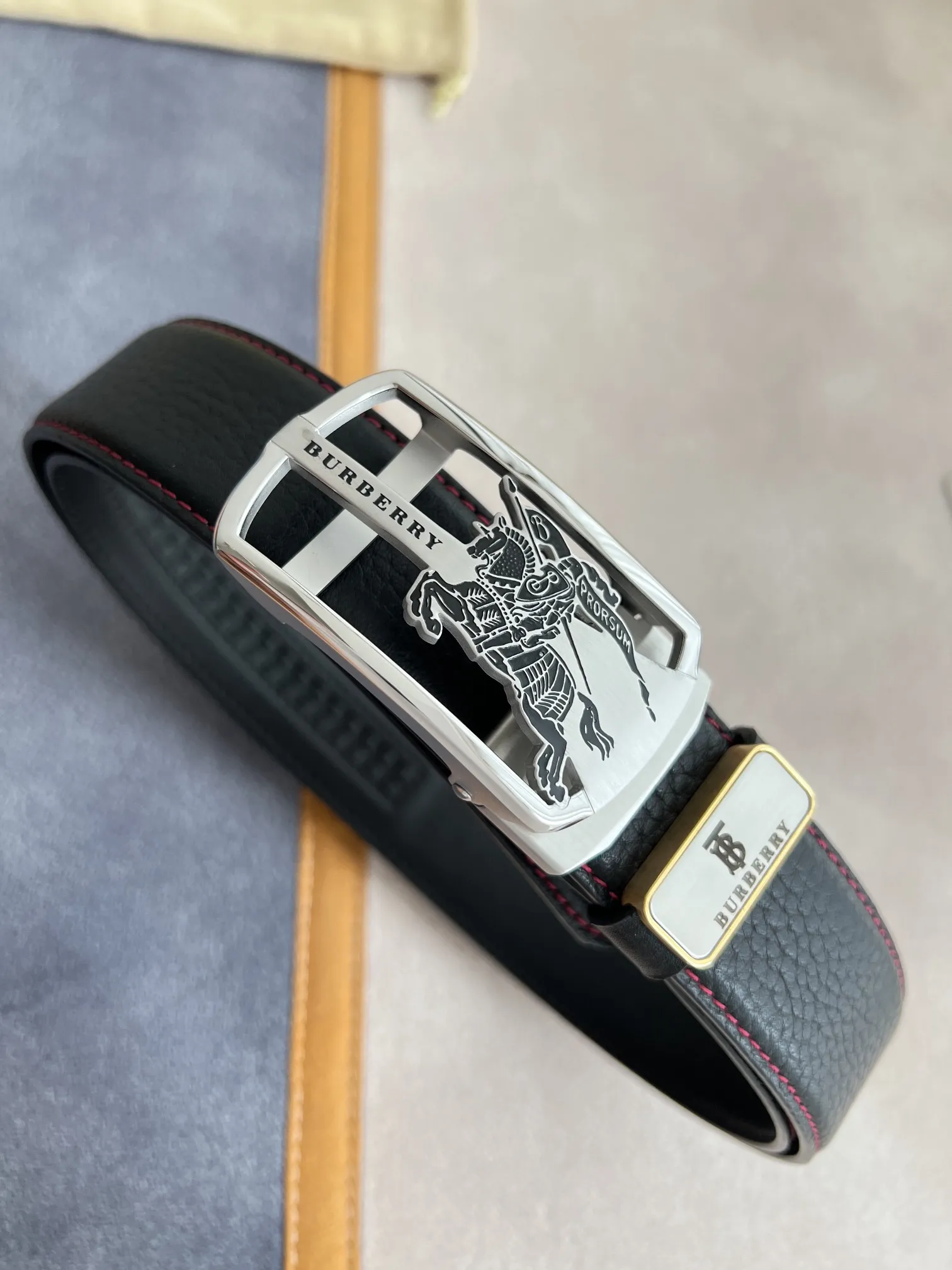 【BURBERRY 】(バーバリー) 3.5cmベルト メンズ 240904