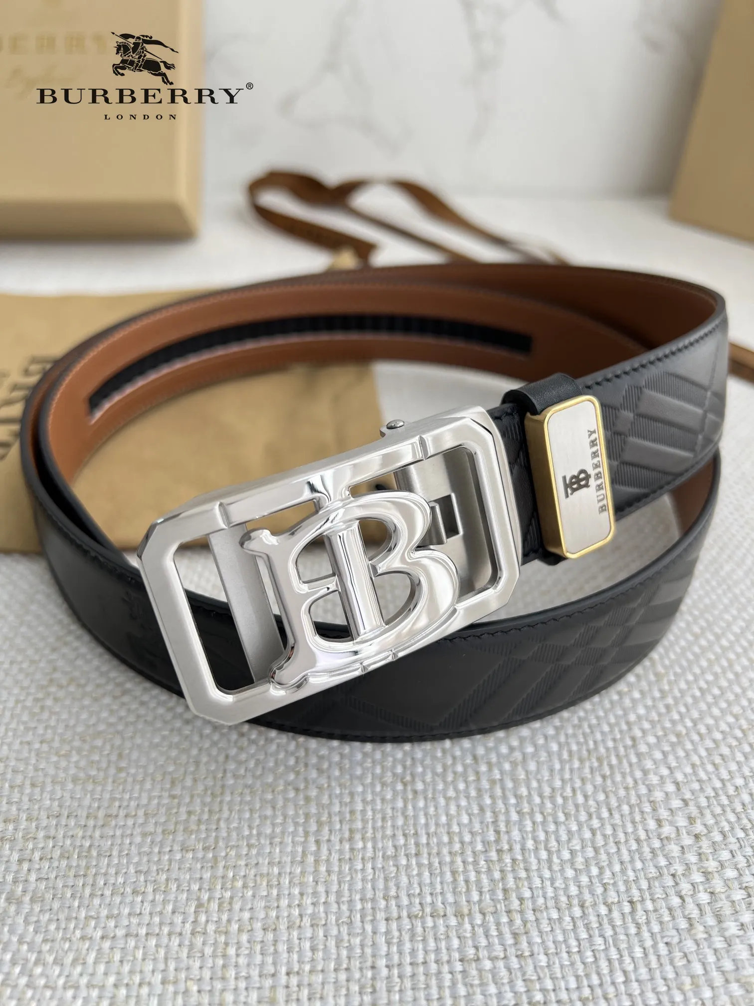 【BURBERRY 】(バーバリー) 3.5cmベルト メンズ