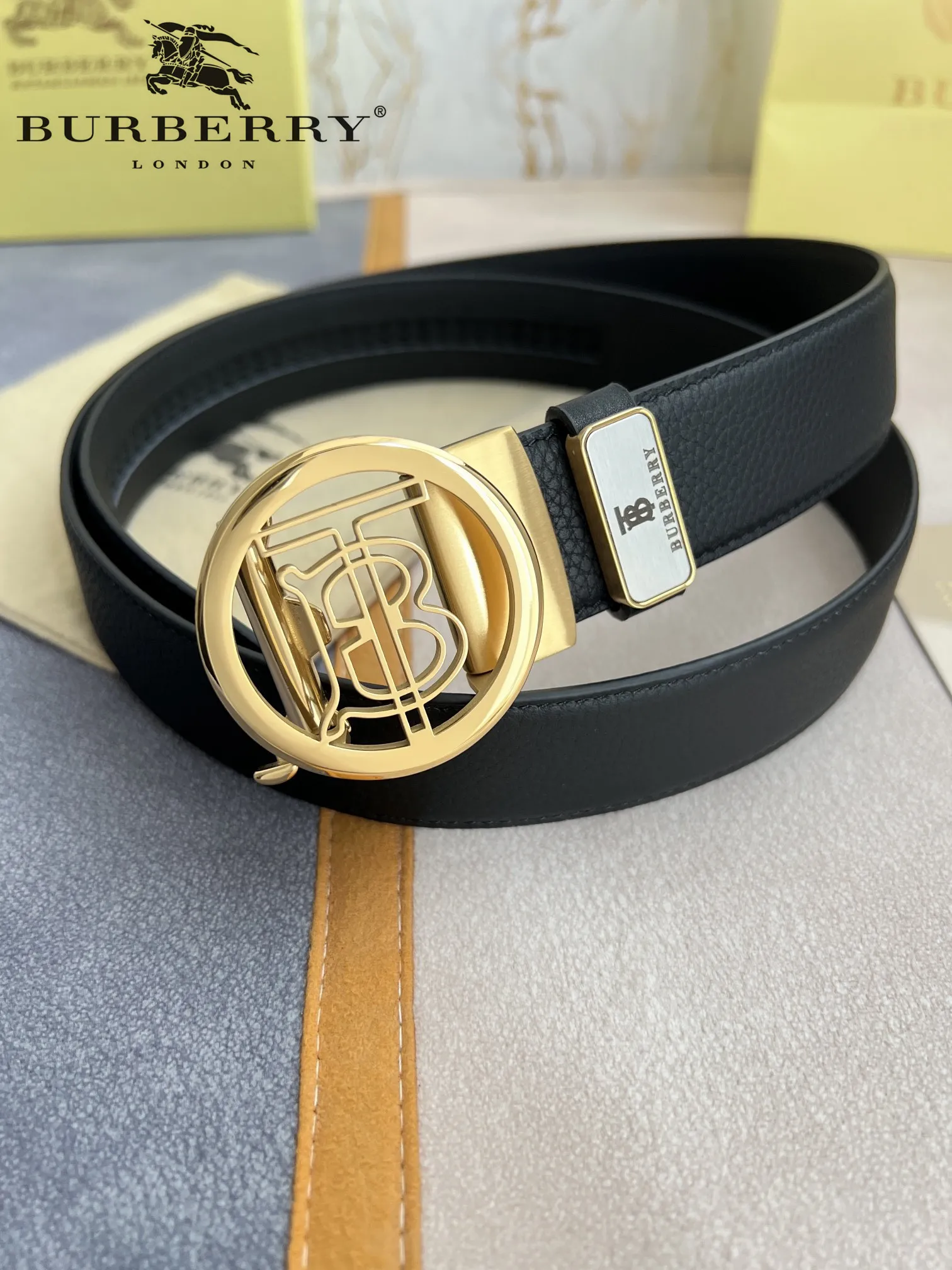 【BURBERRY】(バーバリー) 3.5cm   ベルト メンズ