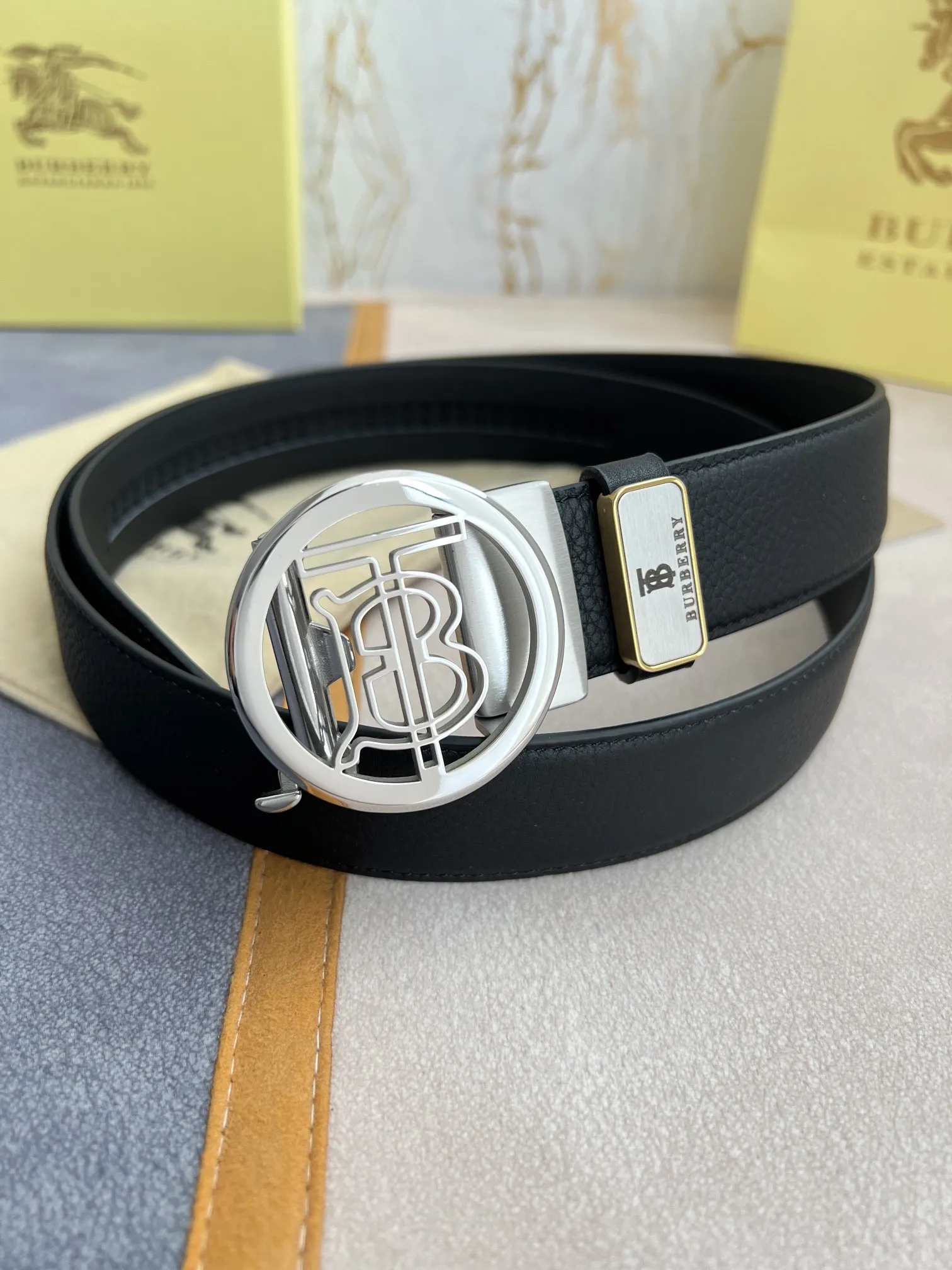 【BURBERRY】(バーバリー) 3.5cm   ベルト メンズ