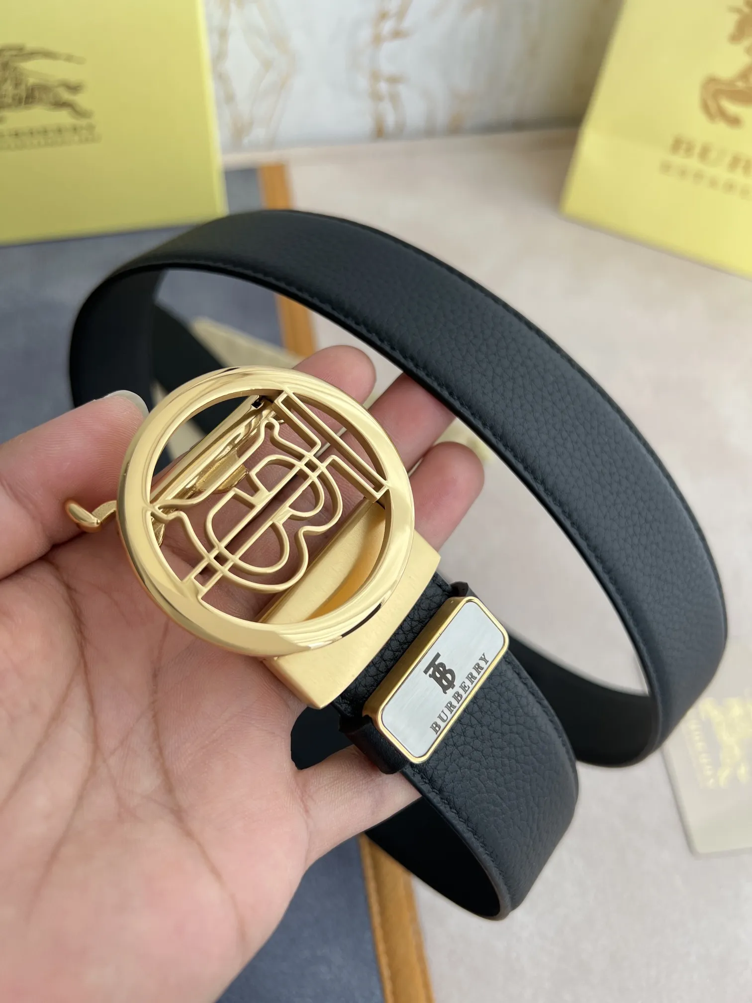 【BURBERRY】(バーバリー) 3.5cm   ベルト メンズ