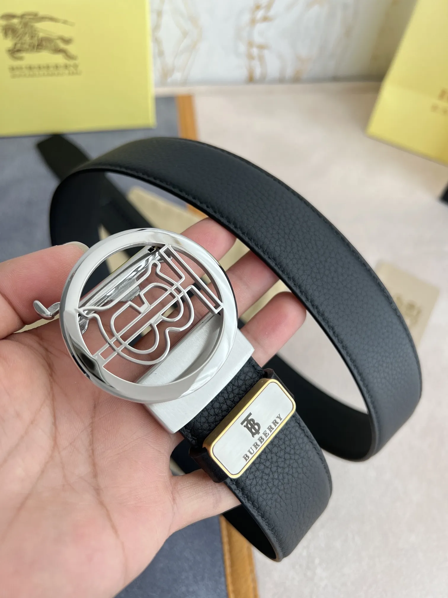 【BURBERRY】(バーバリー) 3.5cm   ベルト メンズ