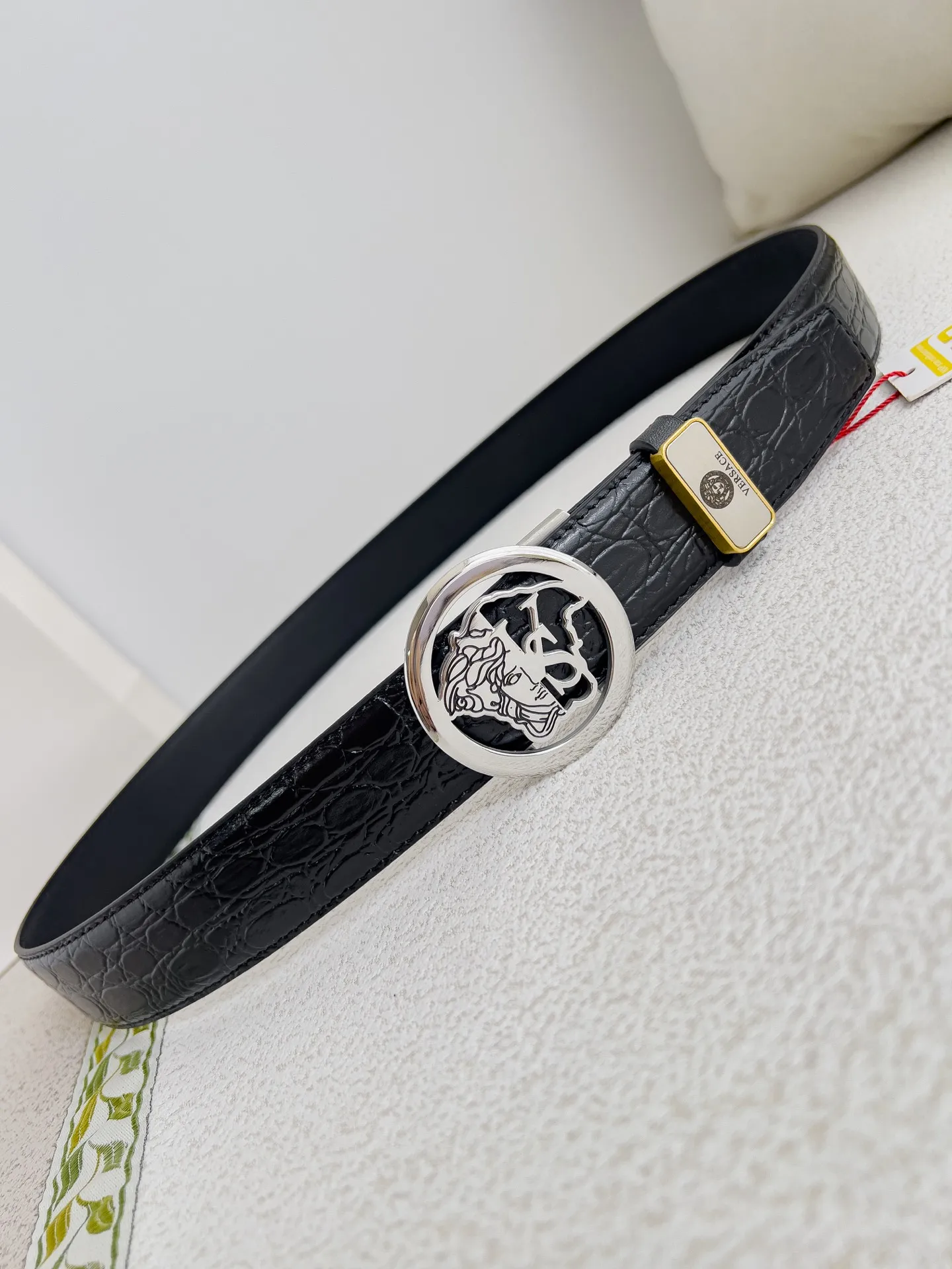 【VERSACE】(ヴェルサーチ) 3.5cmベルト メンズ 240903