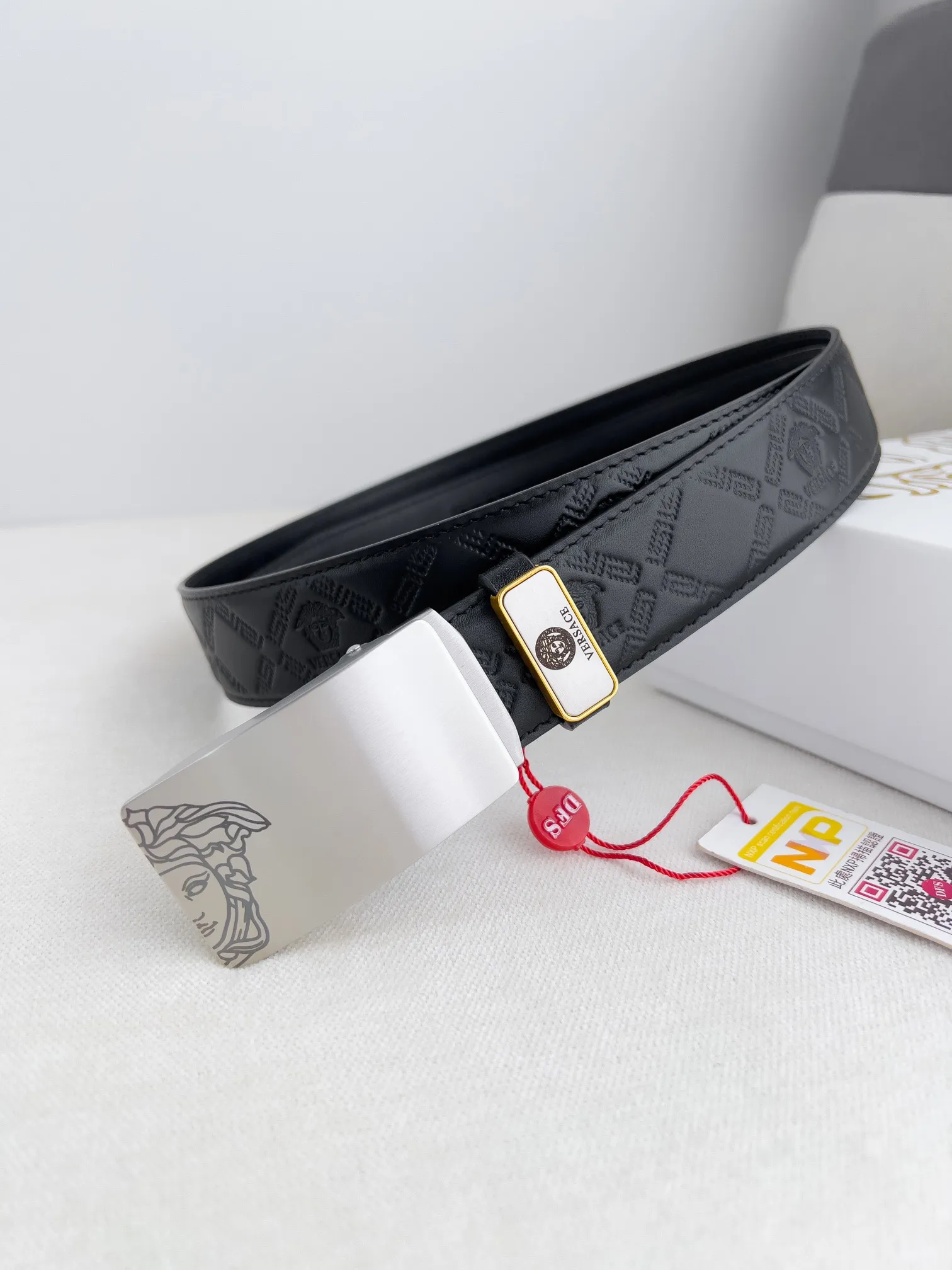 【VERSACE】(ヴェルサーチ) 3.5cmベルト メンズ 240903