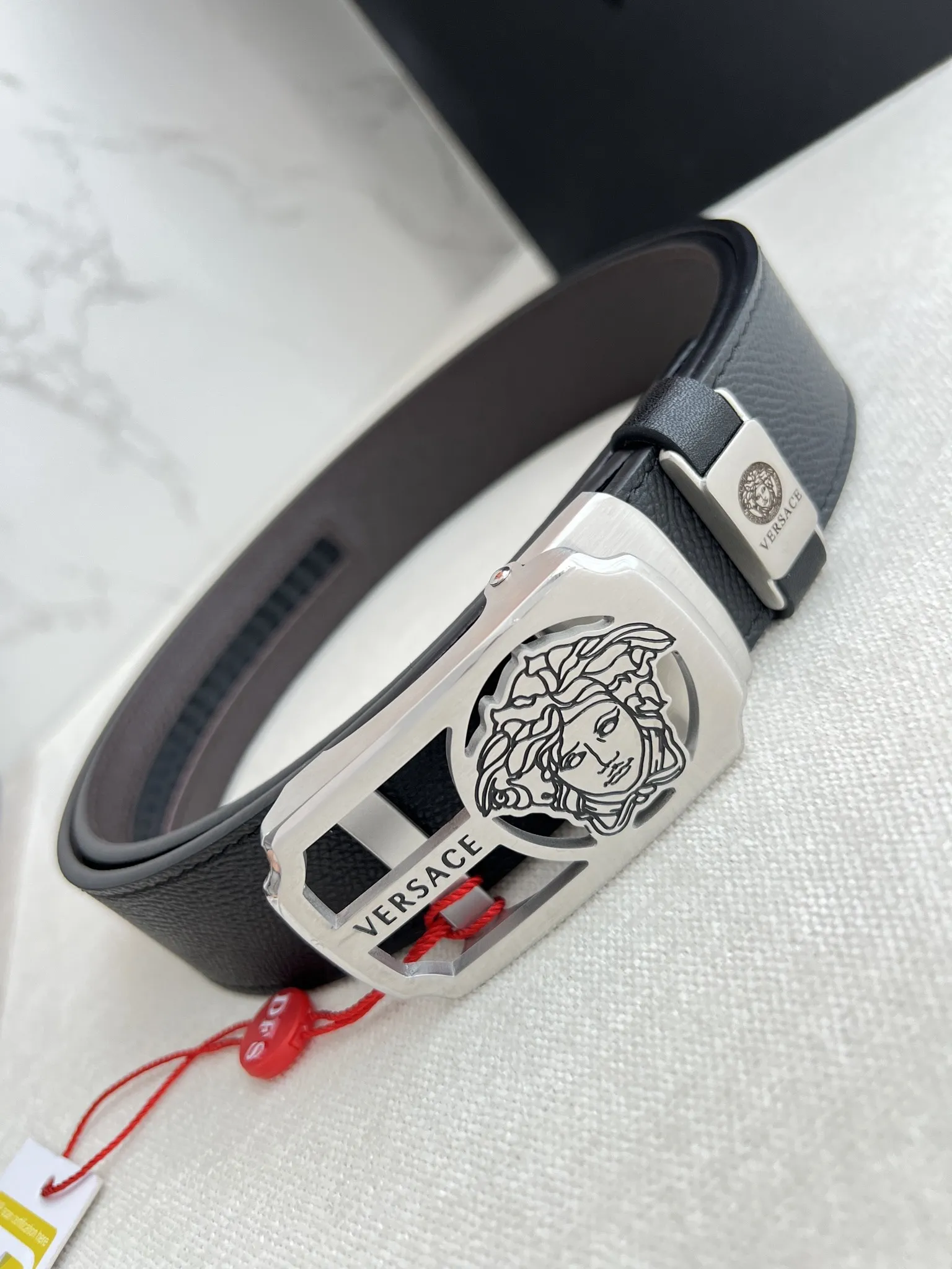 【VERSACE】(ヴェルサーチ) 3.8cmベルト メンズ 240903