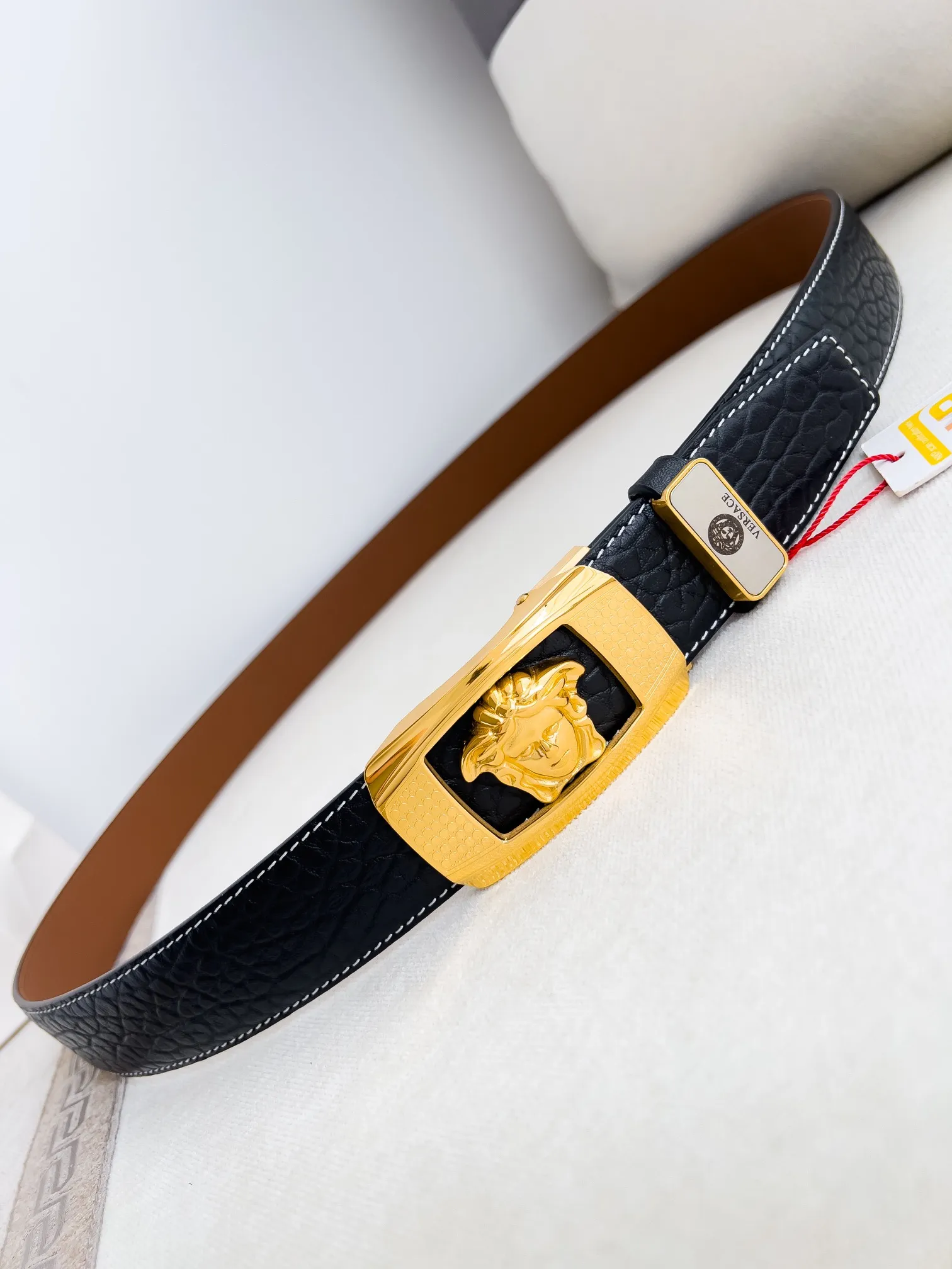 【VERSACE】(ヴェルサーチ) 3.5cmベルト メンズ 240903
