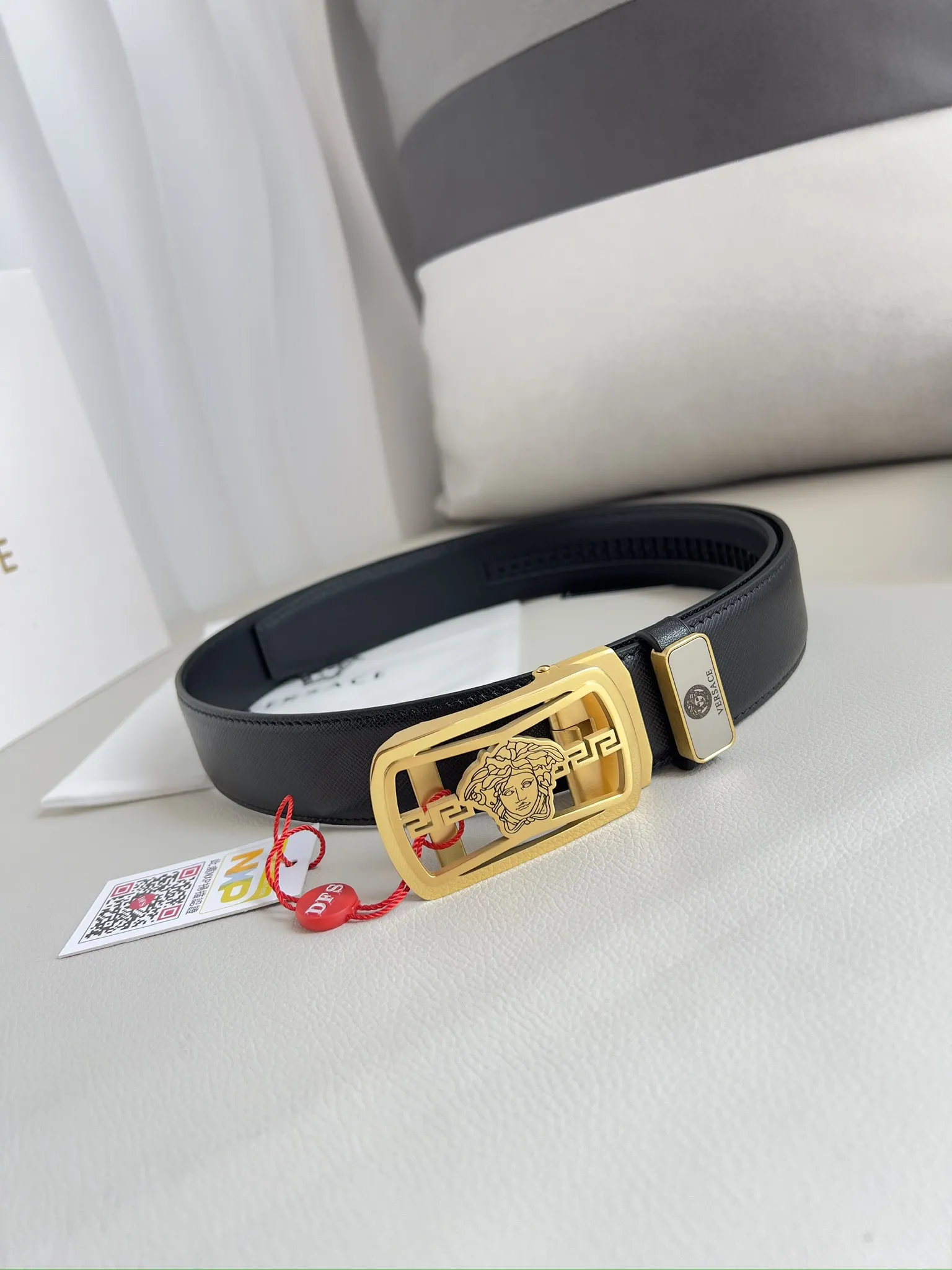 【VERSACE】(ヴェルサーチ) 3.5cmベルト メンズ 24706