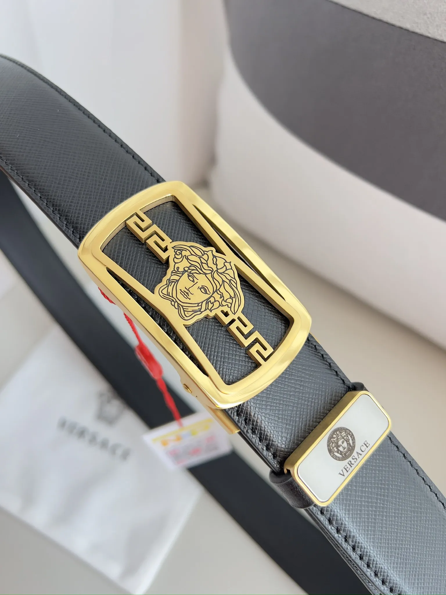 【VERSACE】(ヴェルサーチ) 3.5cmベルト メンズ 24706