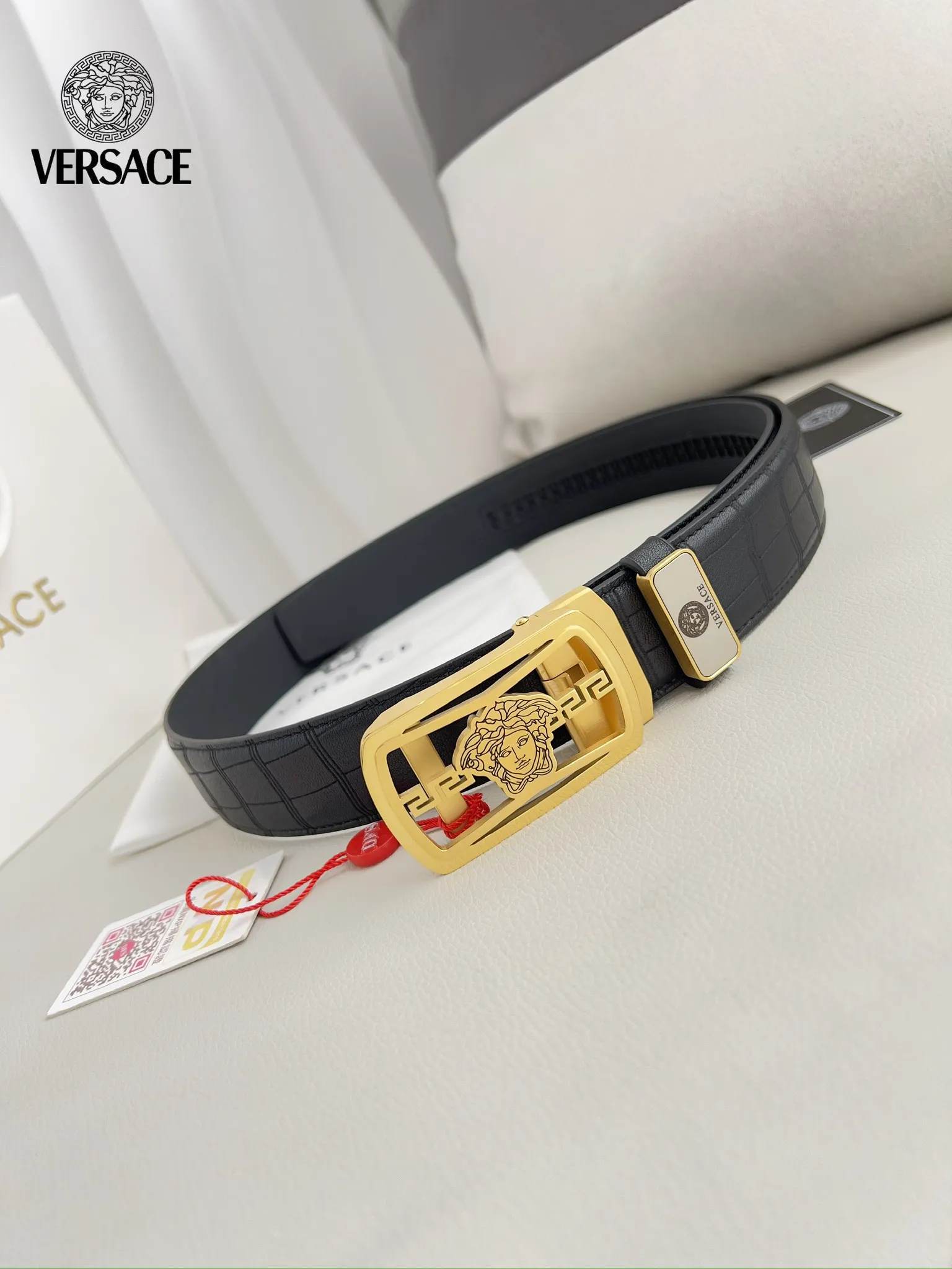 【VERSACE】(ヴェルサーチ) 3.5cmベルト メンズ 24706