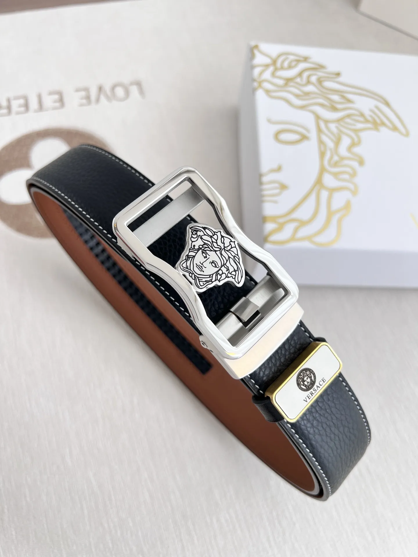 【VERSACE】(ヴェルサーチ) 3.5cmベルト メンズ 24706