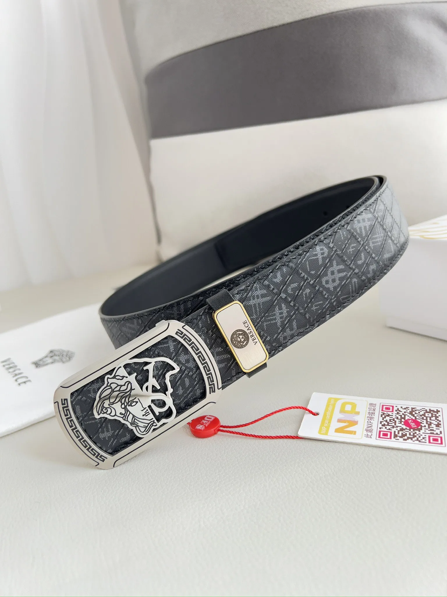【VERSACE】(ヴェルサーチ) 3.8cmベルト メンズ 24706