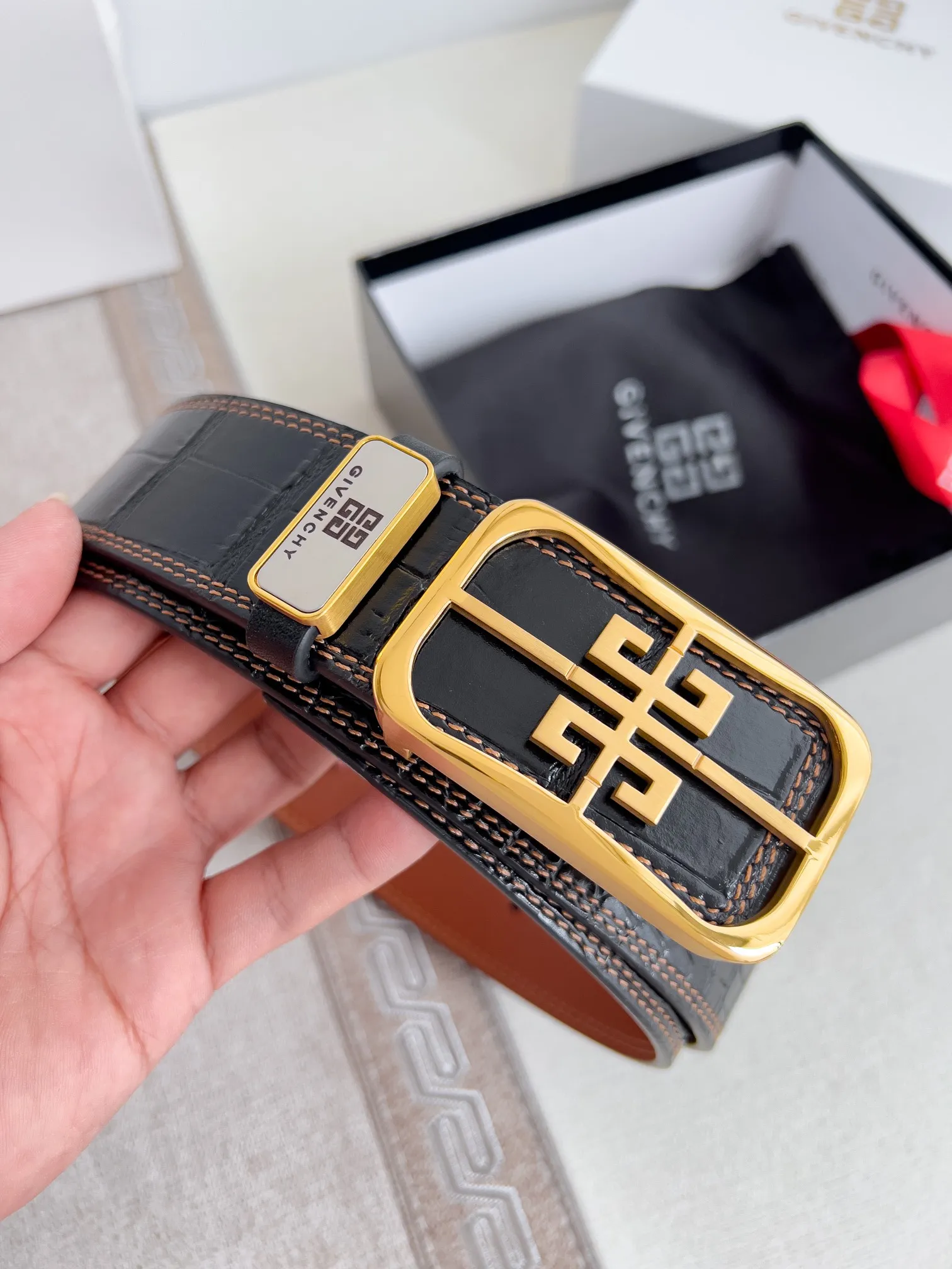 【GIVENCHY】(ジバンシー) 3.8cmベルト メンズ 240903