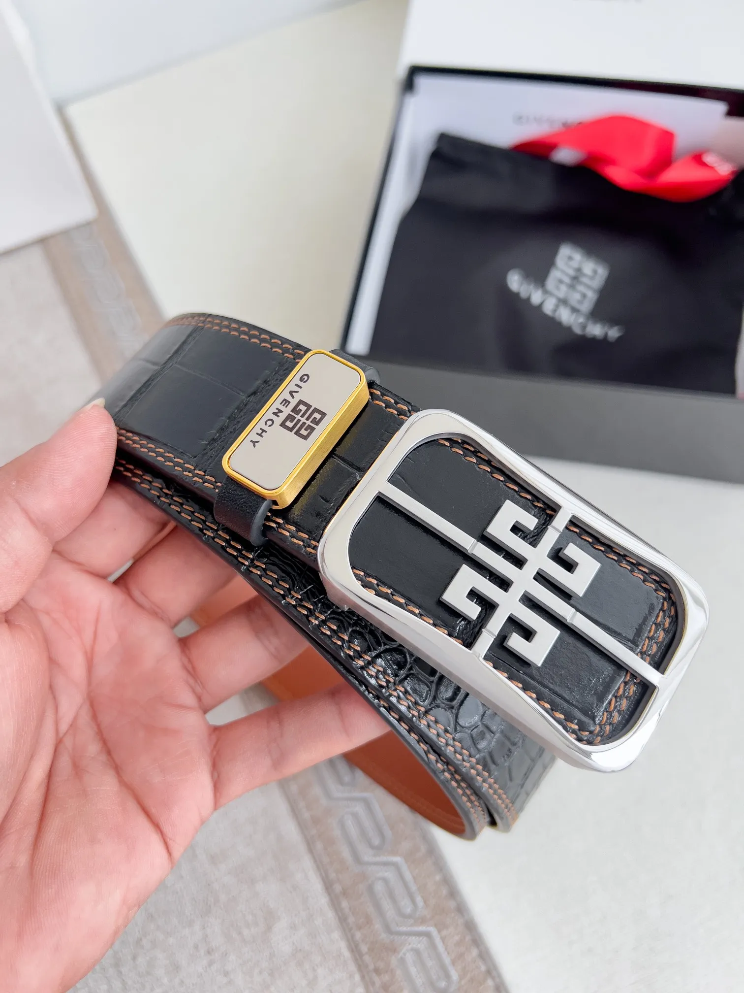【GIVENCHY】(ジバンシー) 3.8cmベルト メンズ 240903