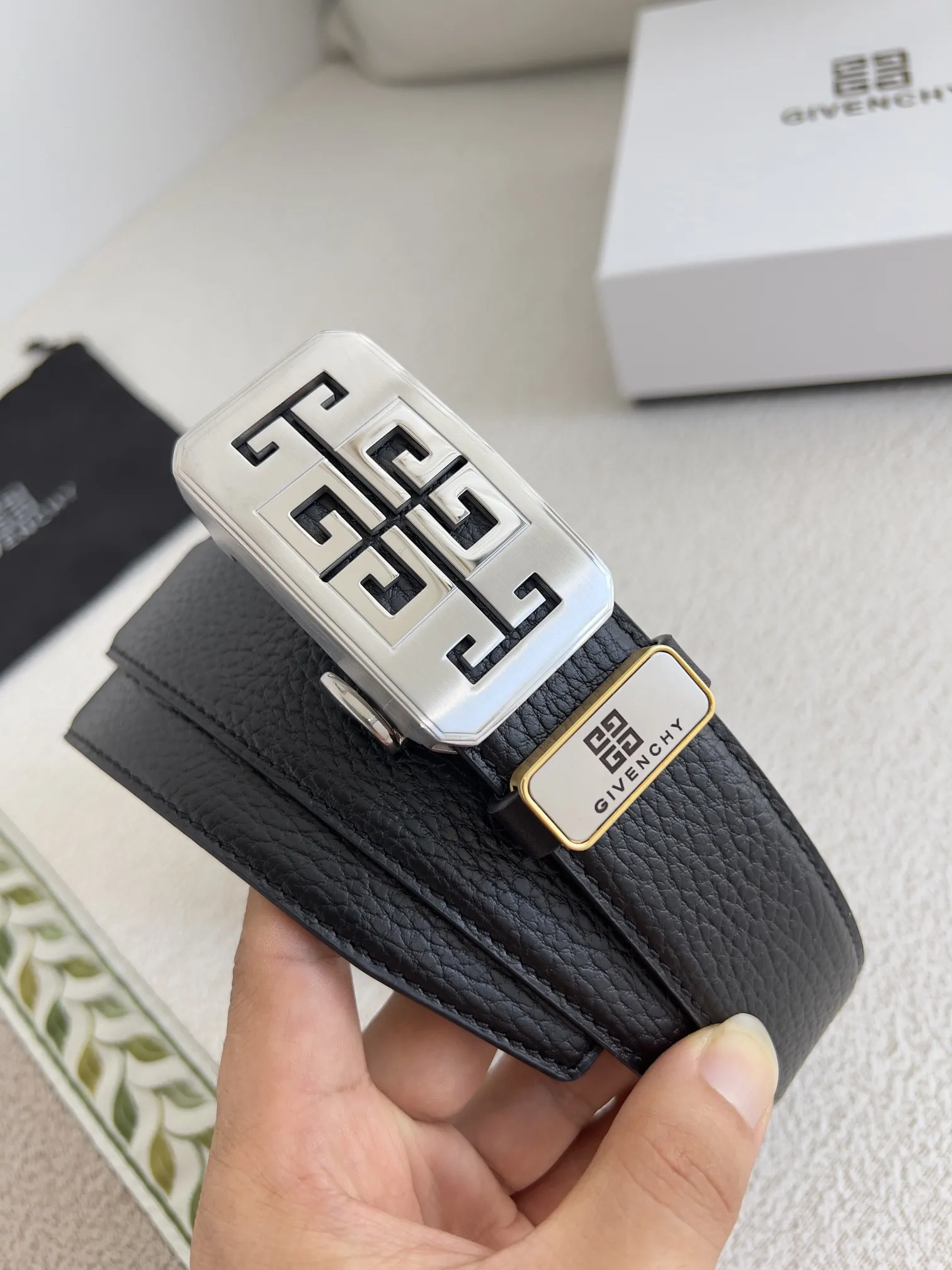 【GIVENCHY】(ジバンシー) 3.5cmベルト メンズ 24706