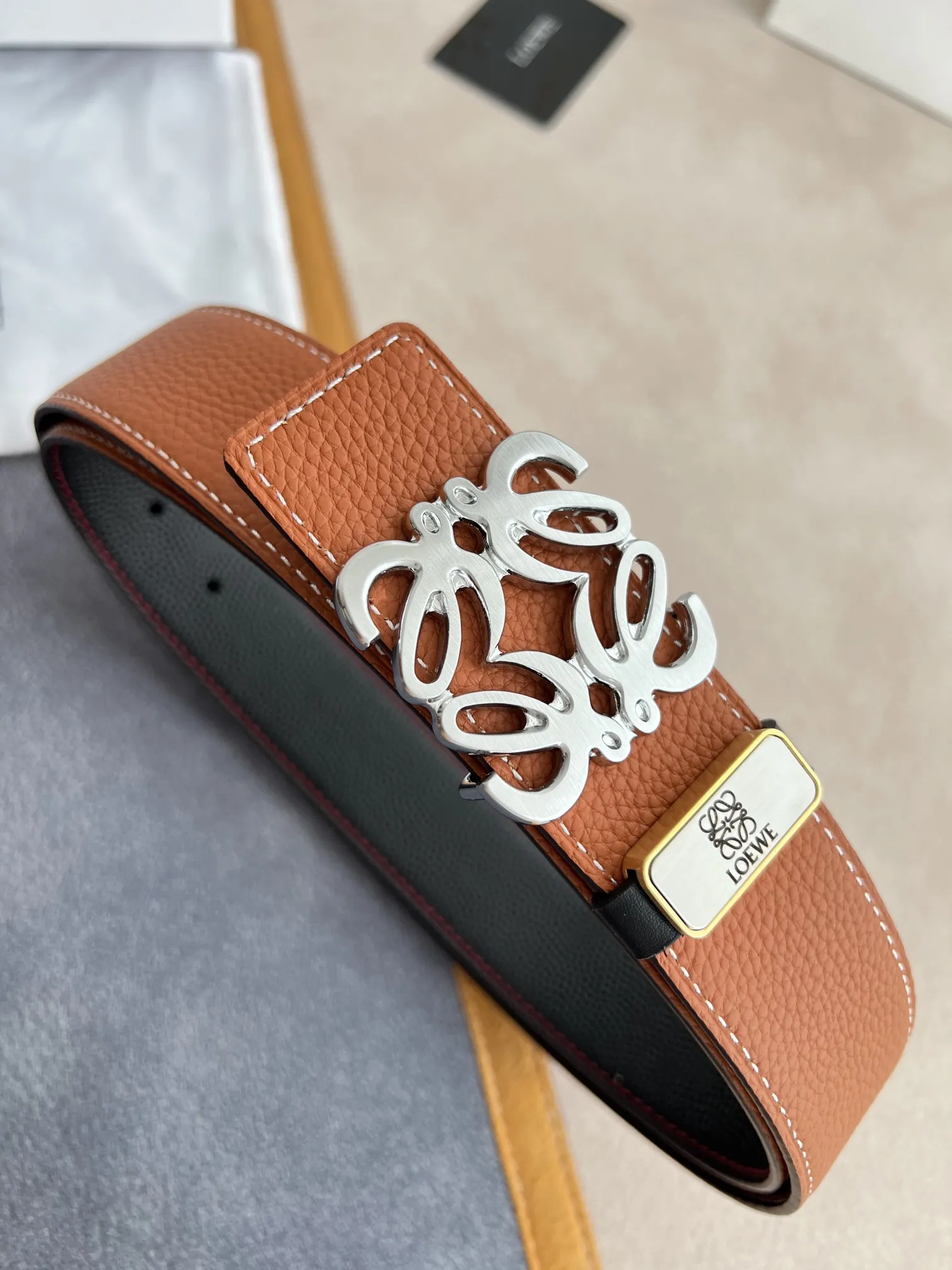 【LOEWE】(ロエベ)3.8cmベルト メンズ